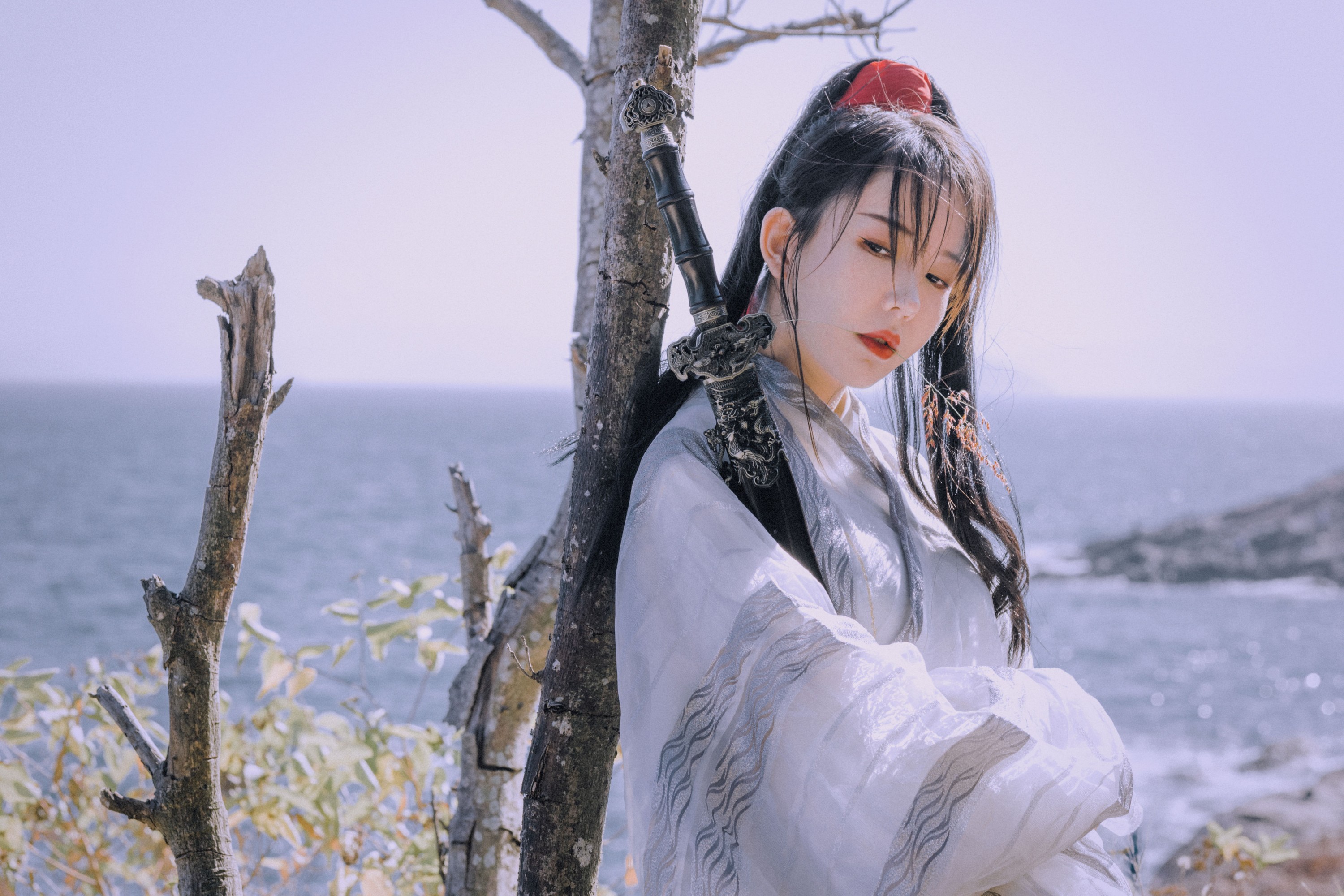 许忆 – 《她是一个剑客》[26P]