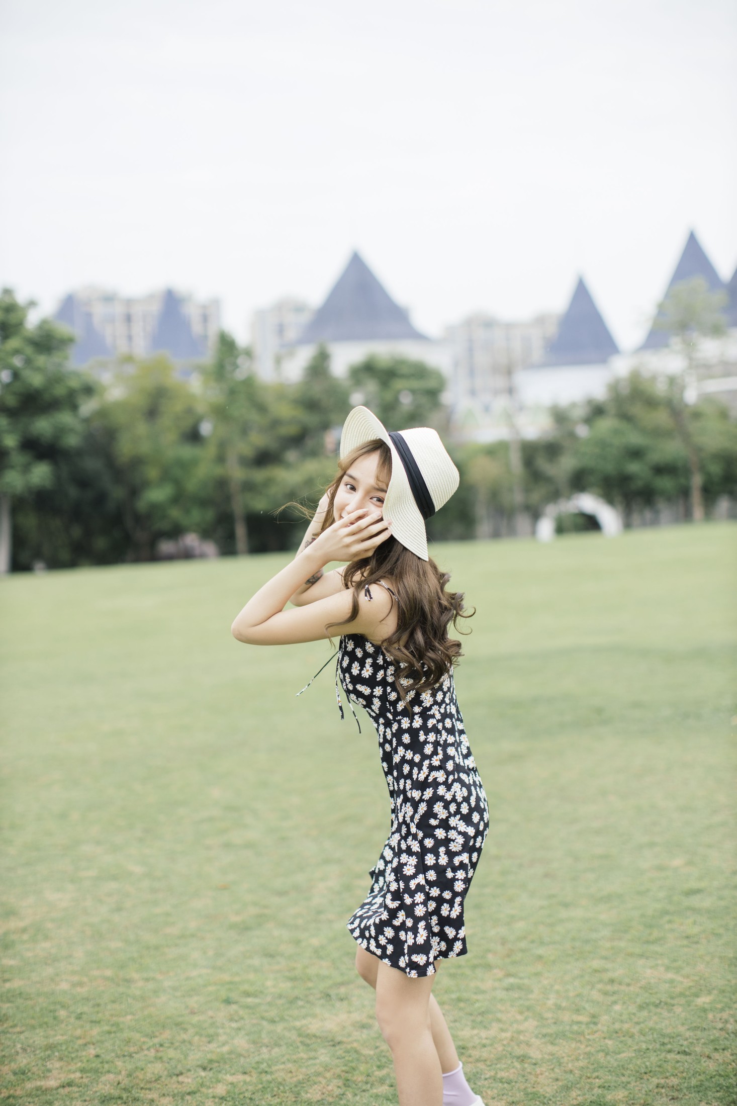 巧玲-baby – 《初夏之旅》[28P]