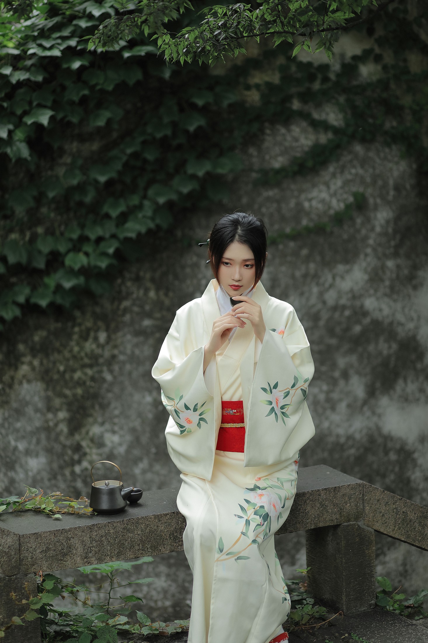 柳柳杨柳柳_  – 《四月桃林》[35P]