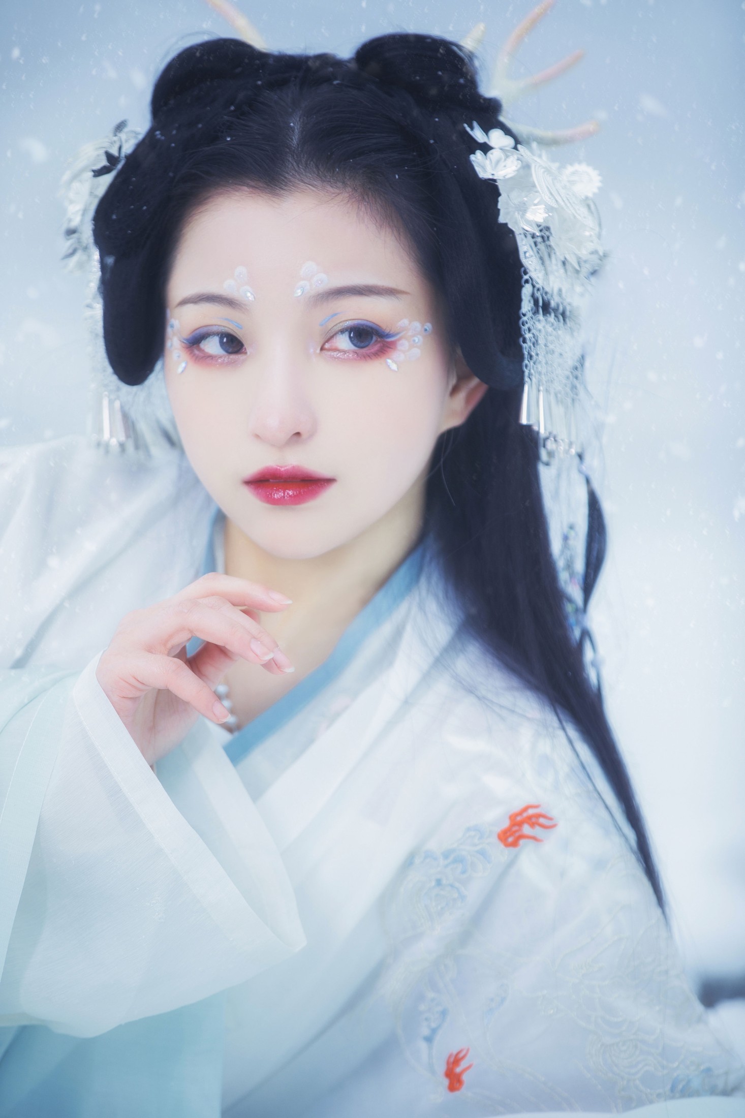 猪系少女日 – 《雪妖》[22P]