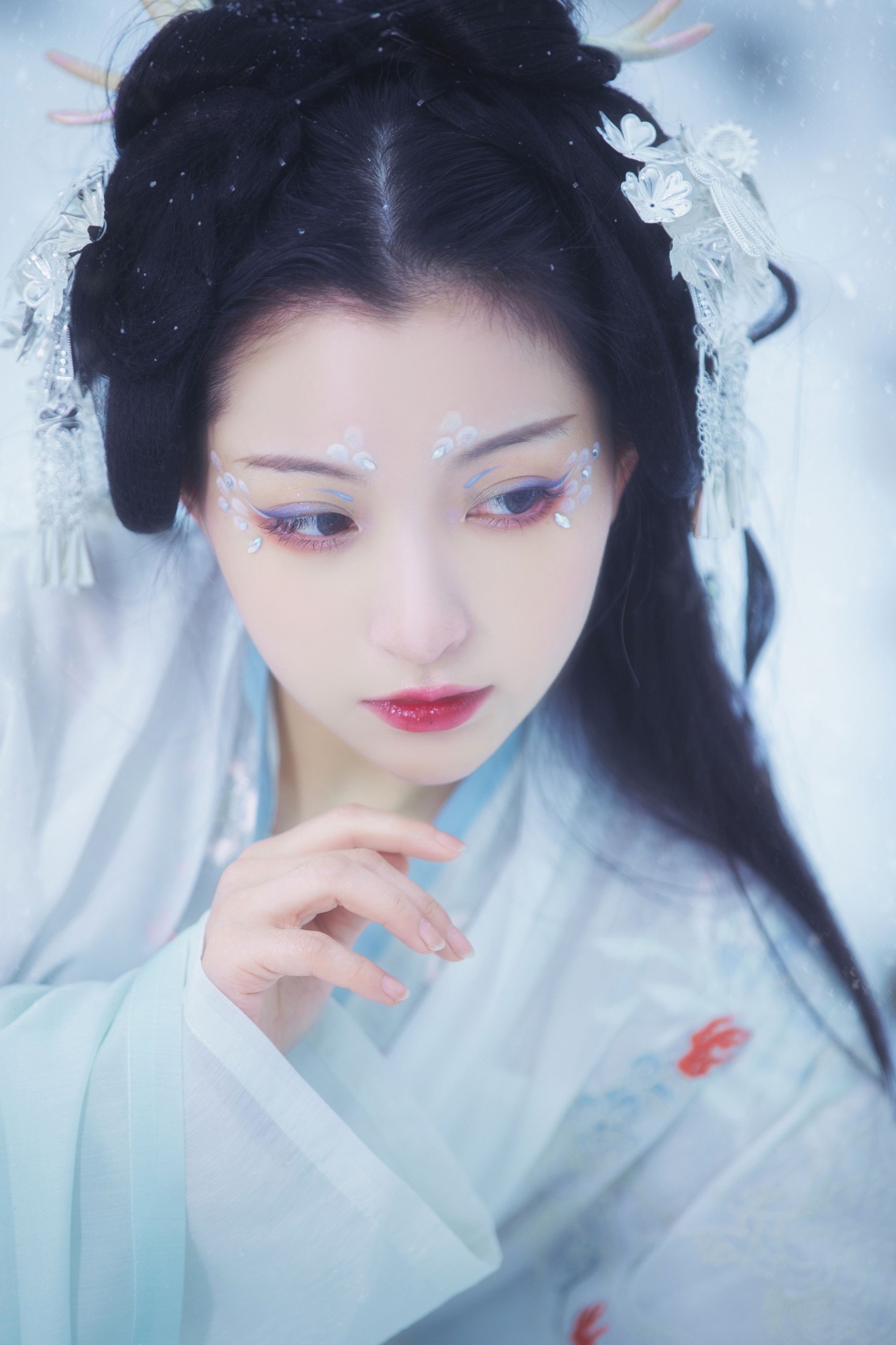 猪系少女日 – 《雪妖》[22P]