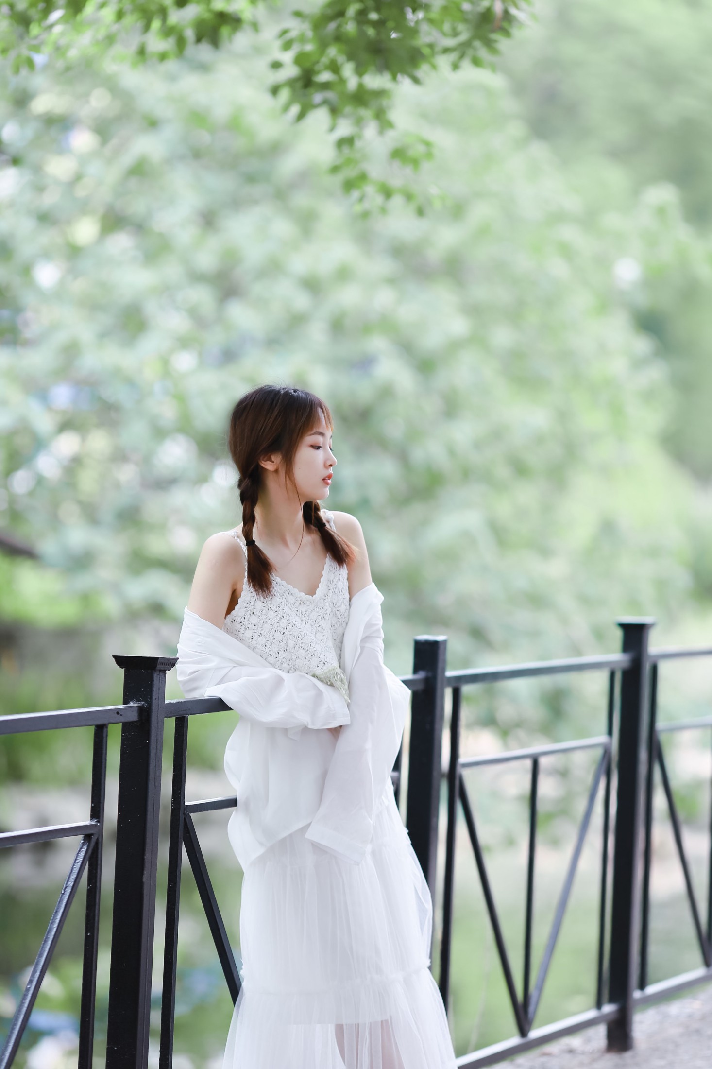 一鸭咿呀哟 – 《阴天快乐》[25P]