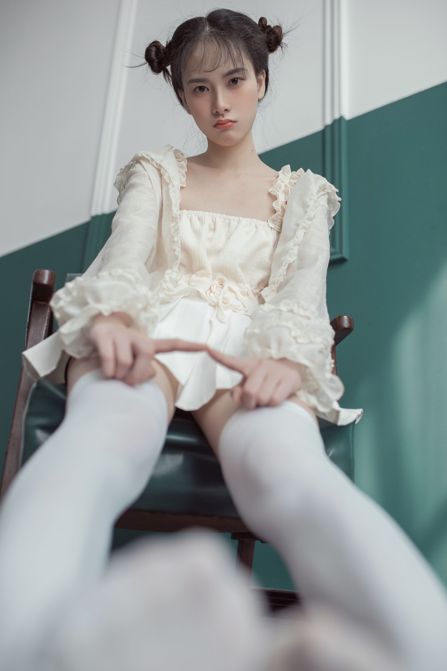 小圆呐 – 《房间》[24P]
