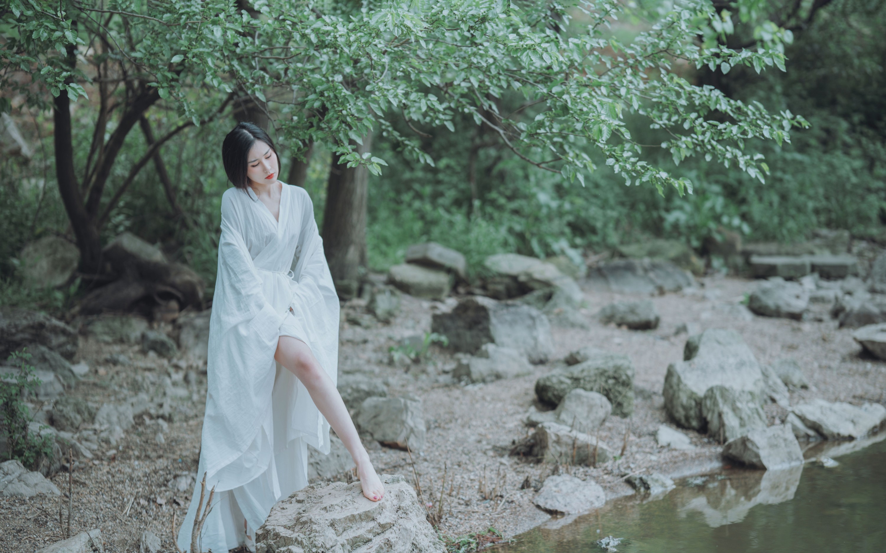 雅熙有婴儿肥 – 《染红尘》[25P]