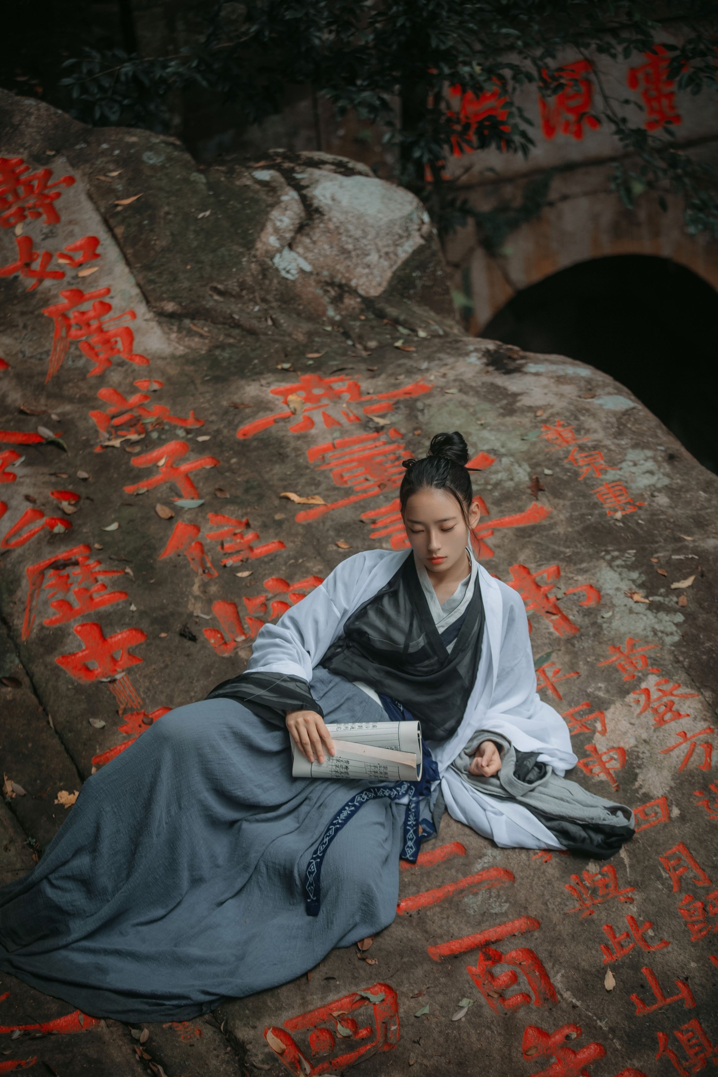 叶初婳 – 《青山》[26P]