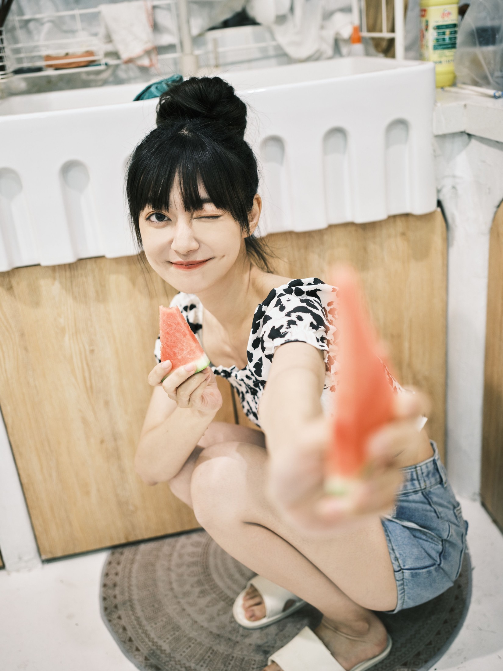 飞鸟咕咕- – 《厨房吃瓜》[31P]