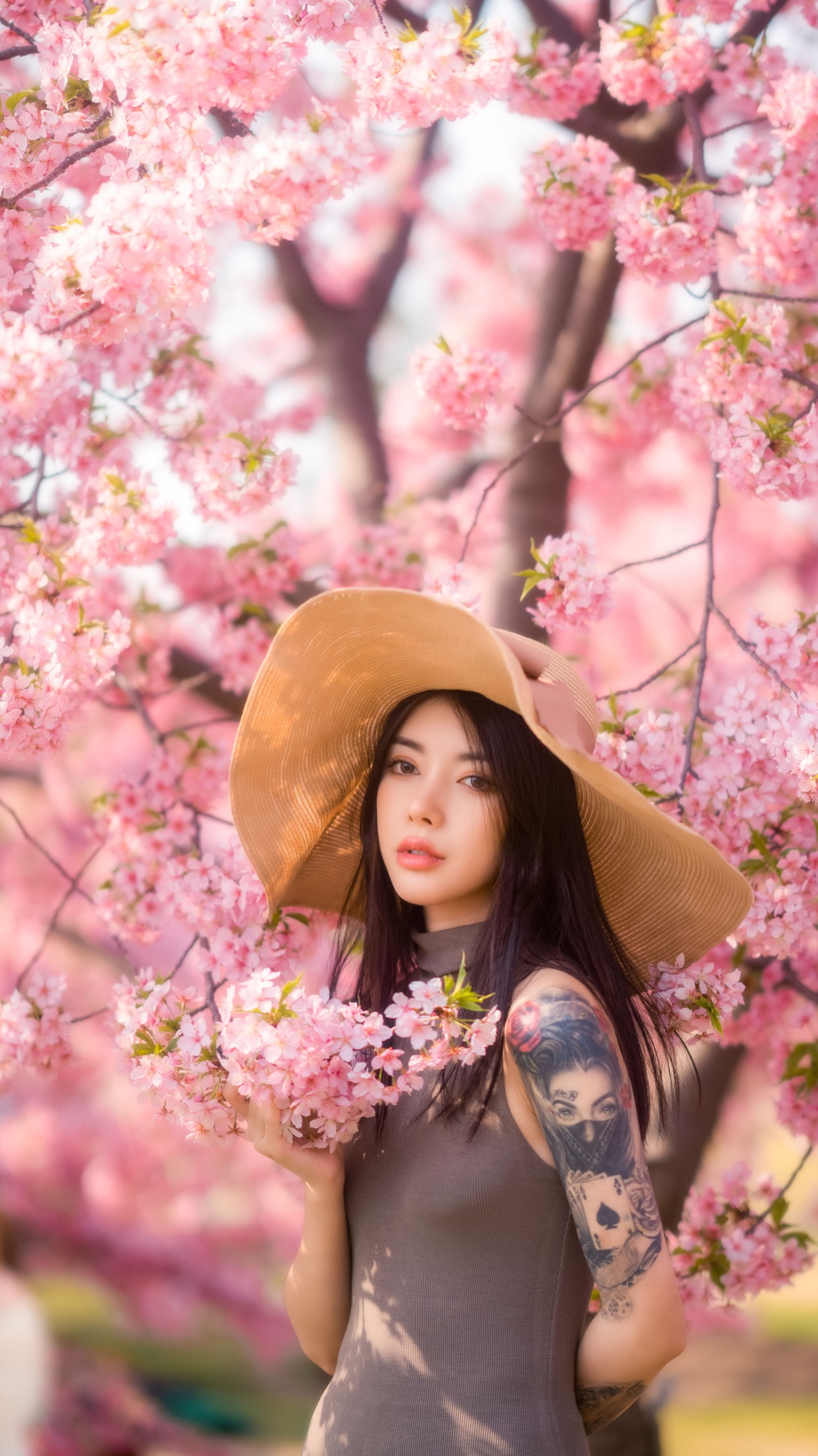 悦悦 – 《早樱绚烂》[22P]