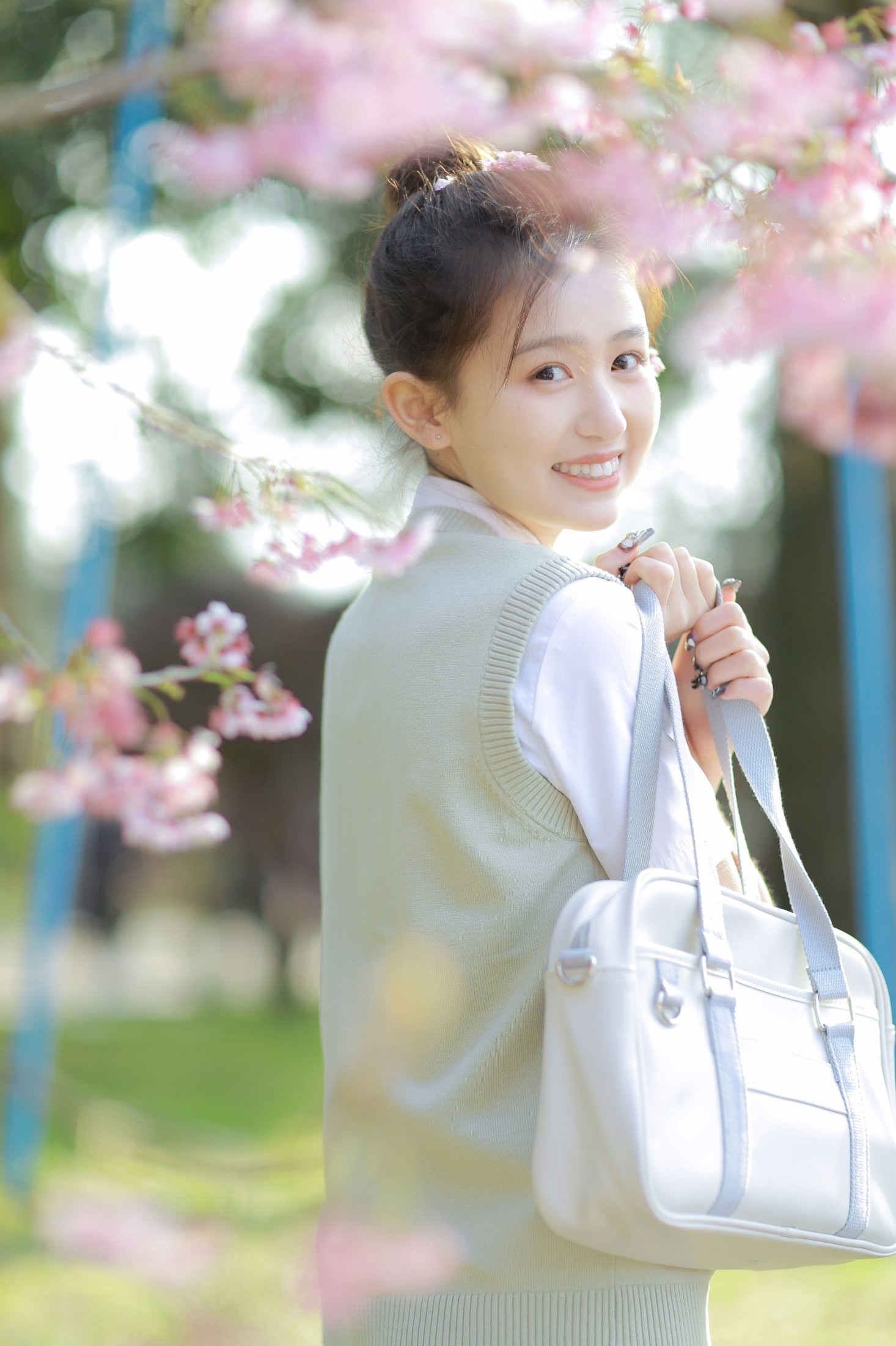 瑞秋的快乐人生 – 《樱花下的春日心动》[23P]