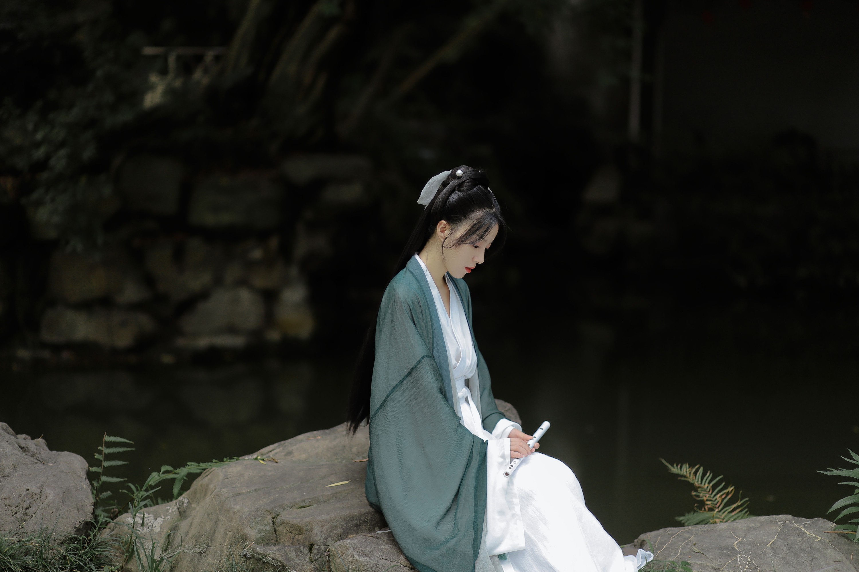 我再想想 – 《逍遥客》[23P]