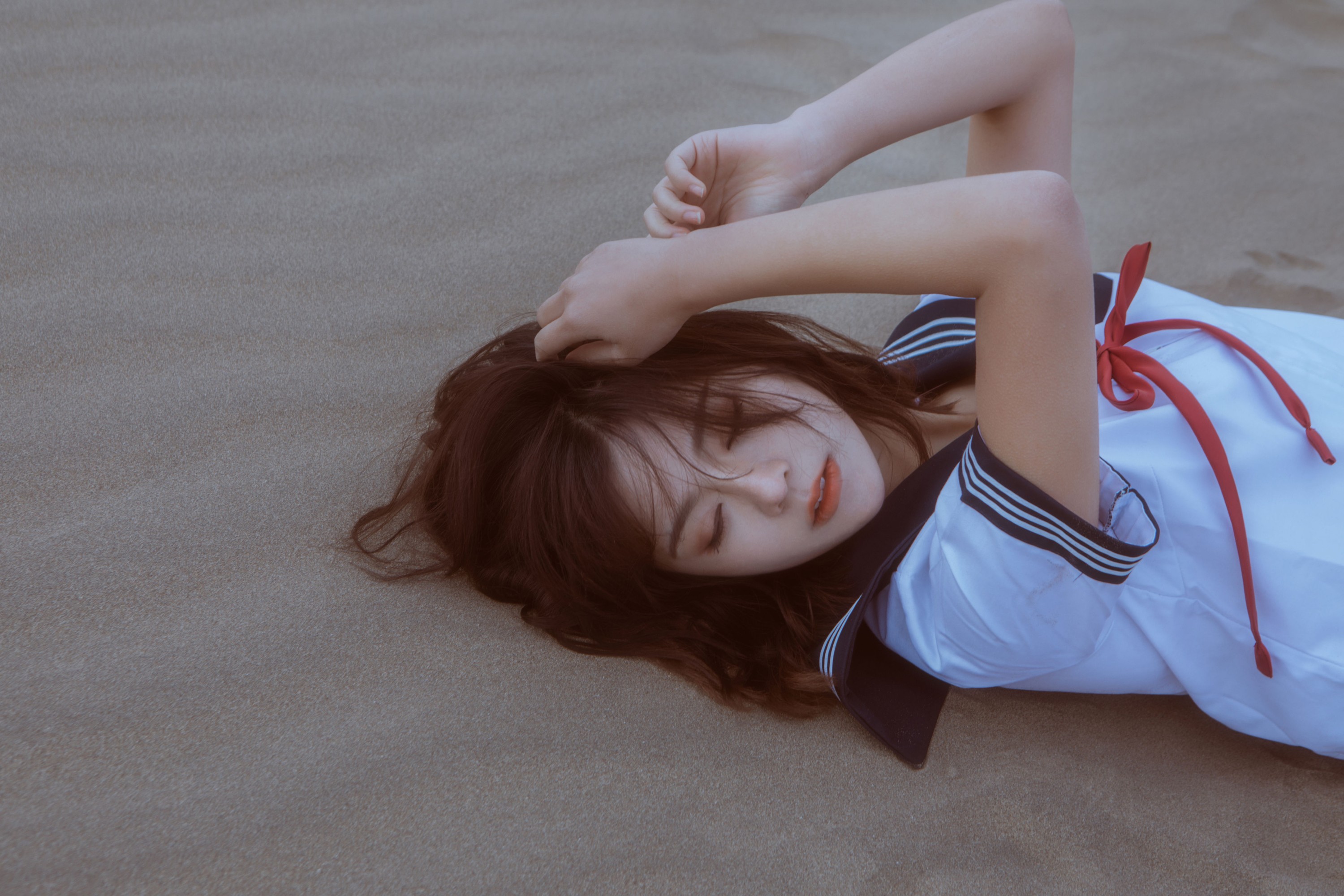 佳佳子_zZ – 《沙漠JK》[24P]