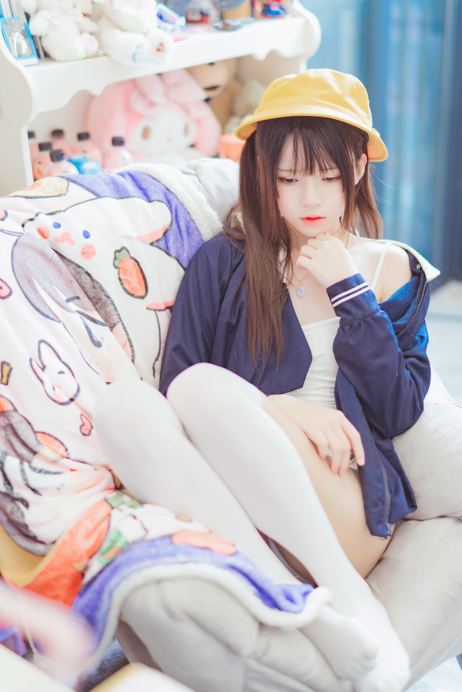 桜桃喵 – 《奶桃桃》[33P]
