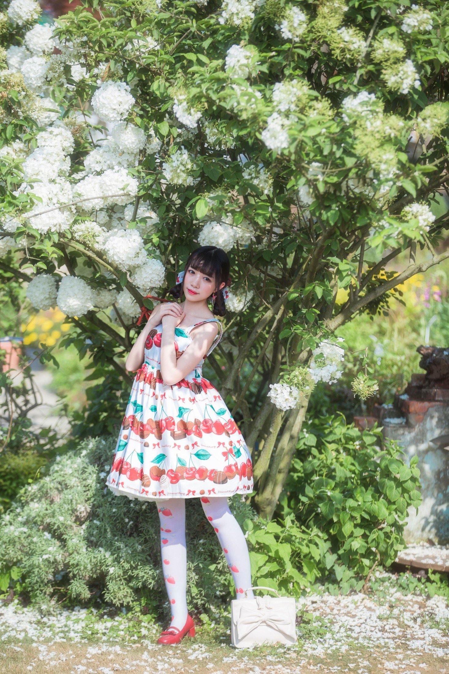 小风加载中 – 《绣球花》[43P]