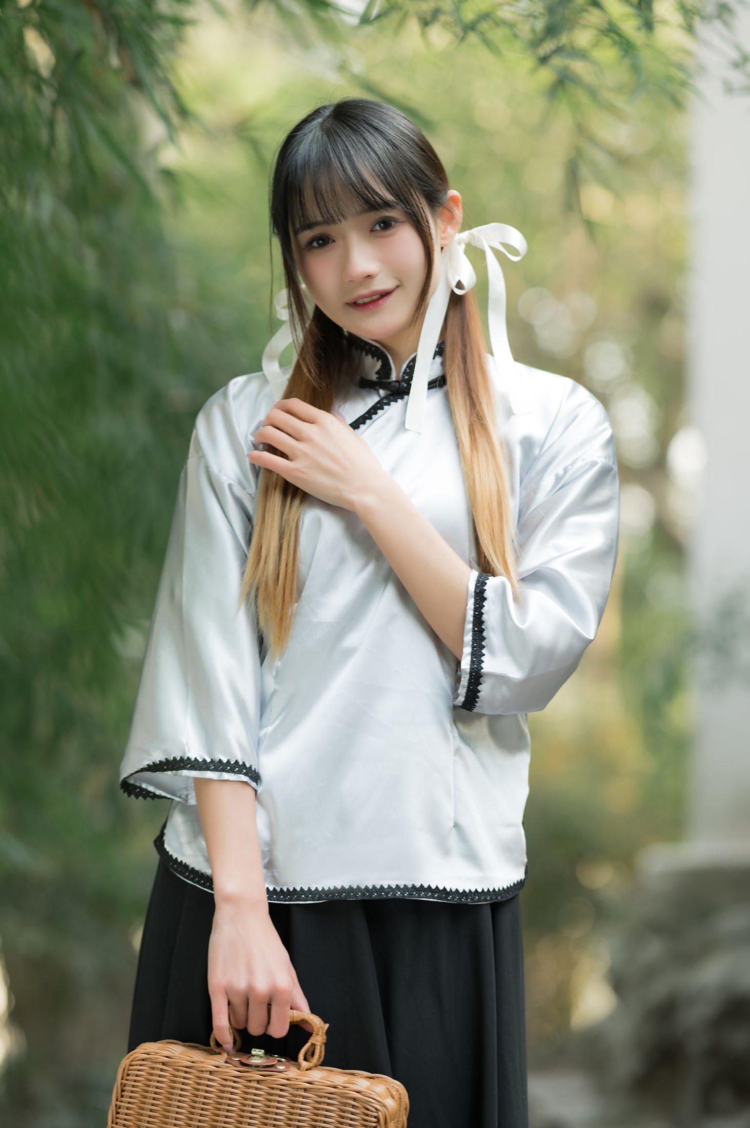 兔子Zzz不吃胡萝卜 – 《碧玉》[23P]