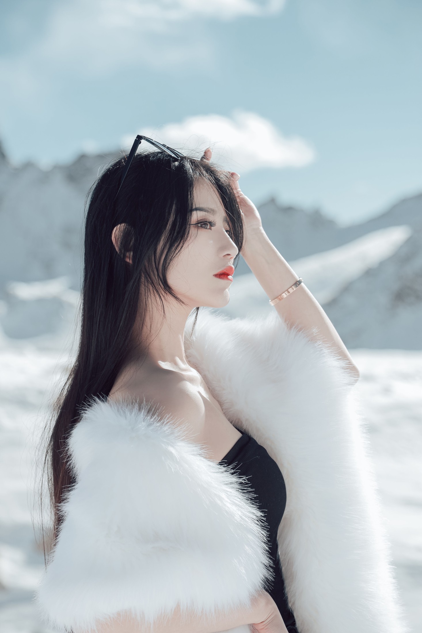 婷婷 – 《冰雪之巅》[34P]