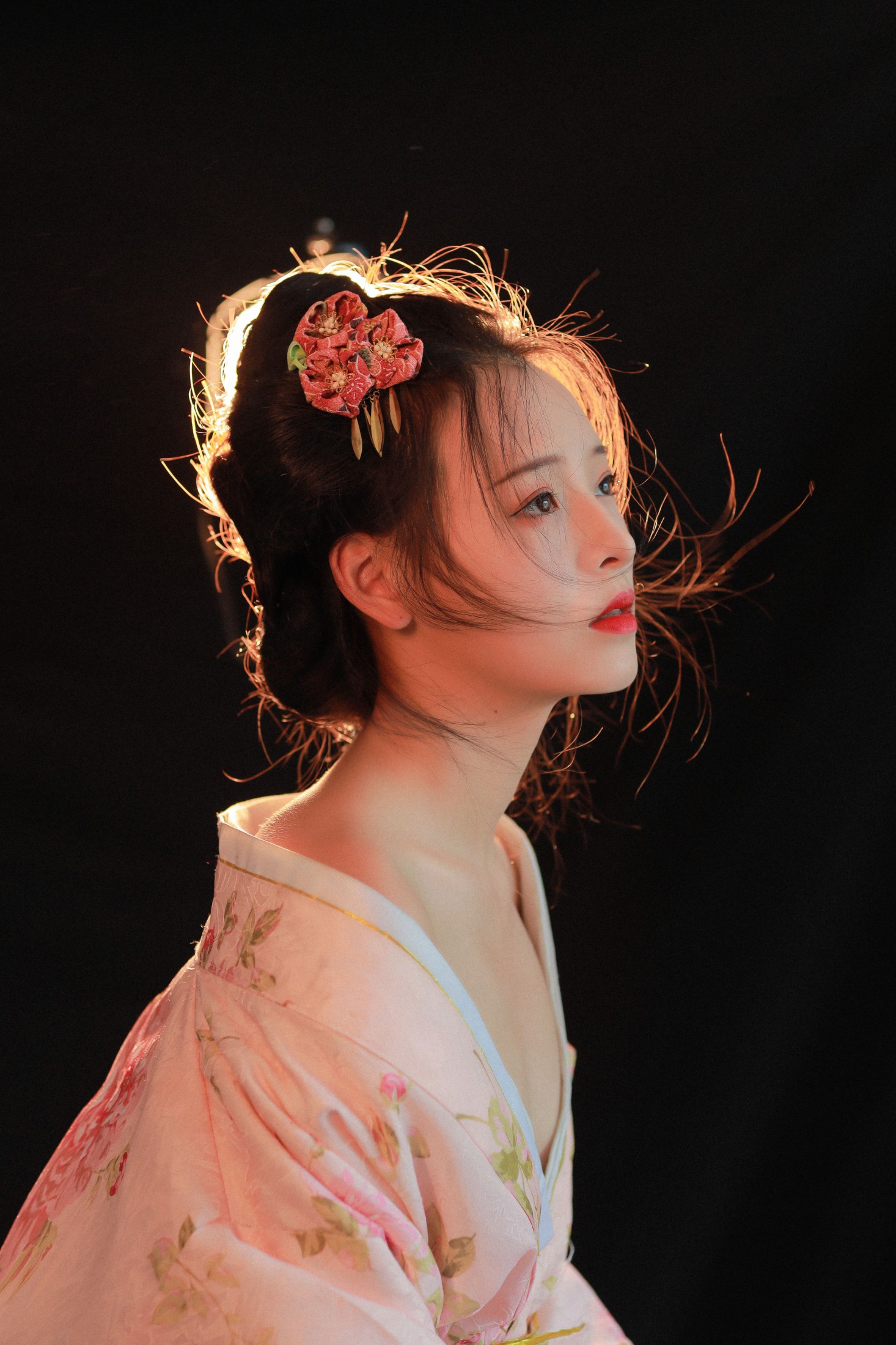 秦朝歌 – 《神明少女》[22P]