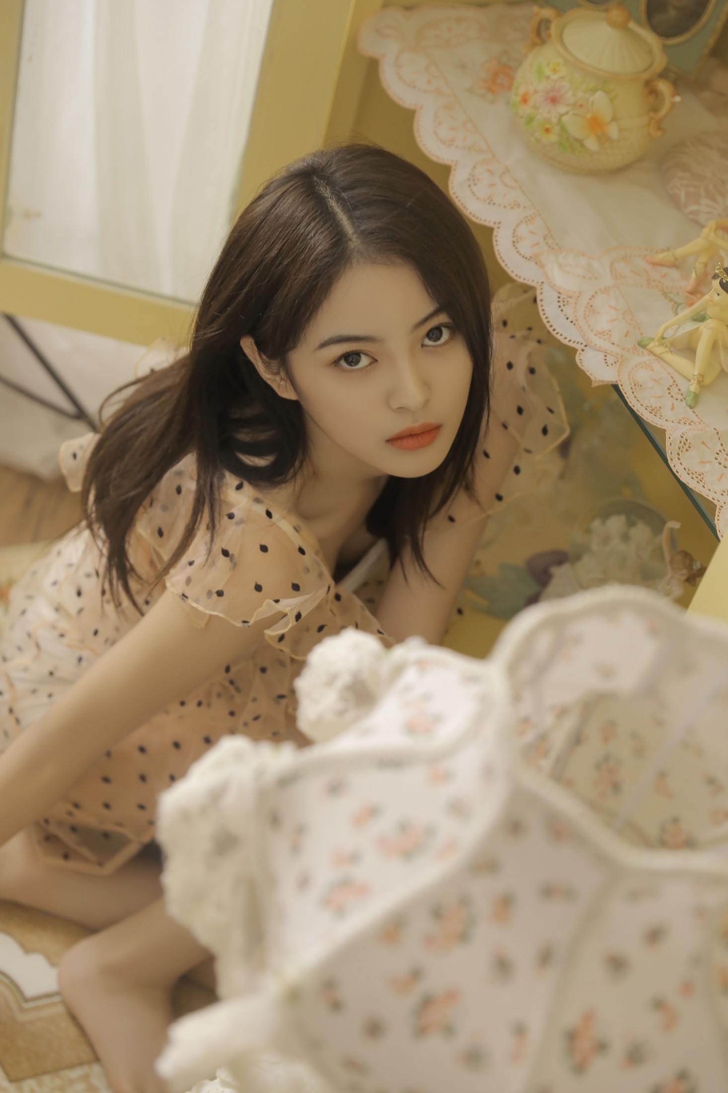 胡允恩YooEn – 《转瞬》[22P]
