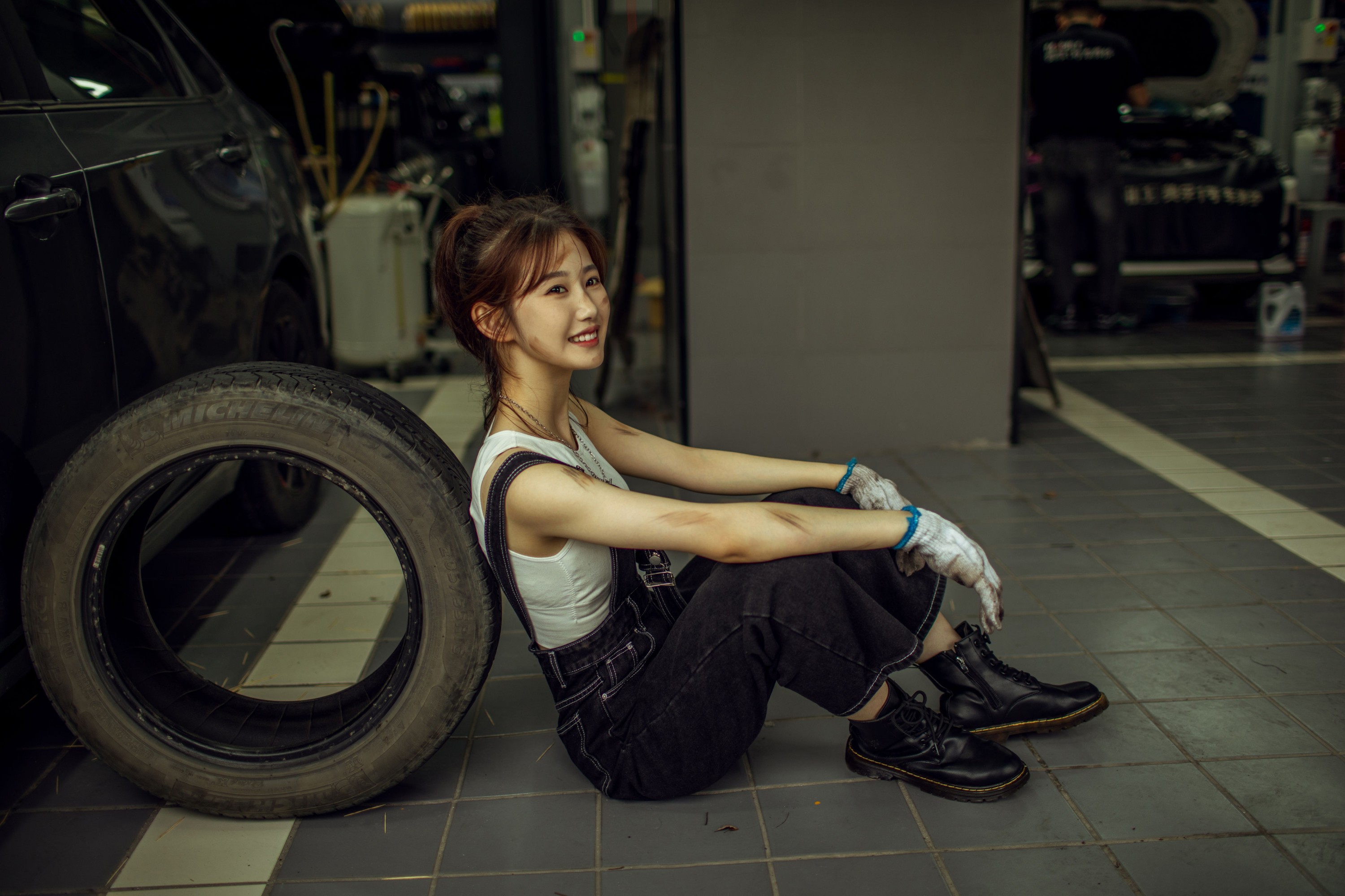 佩佩 – 《修车女师傅》[23P]