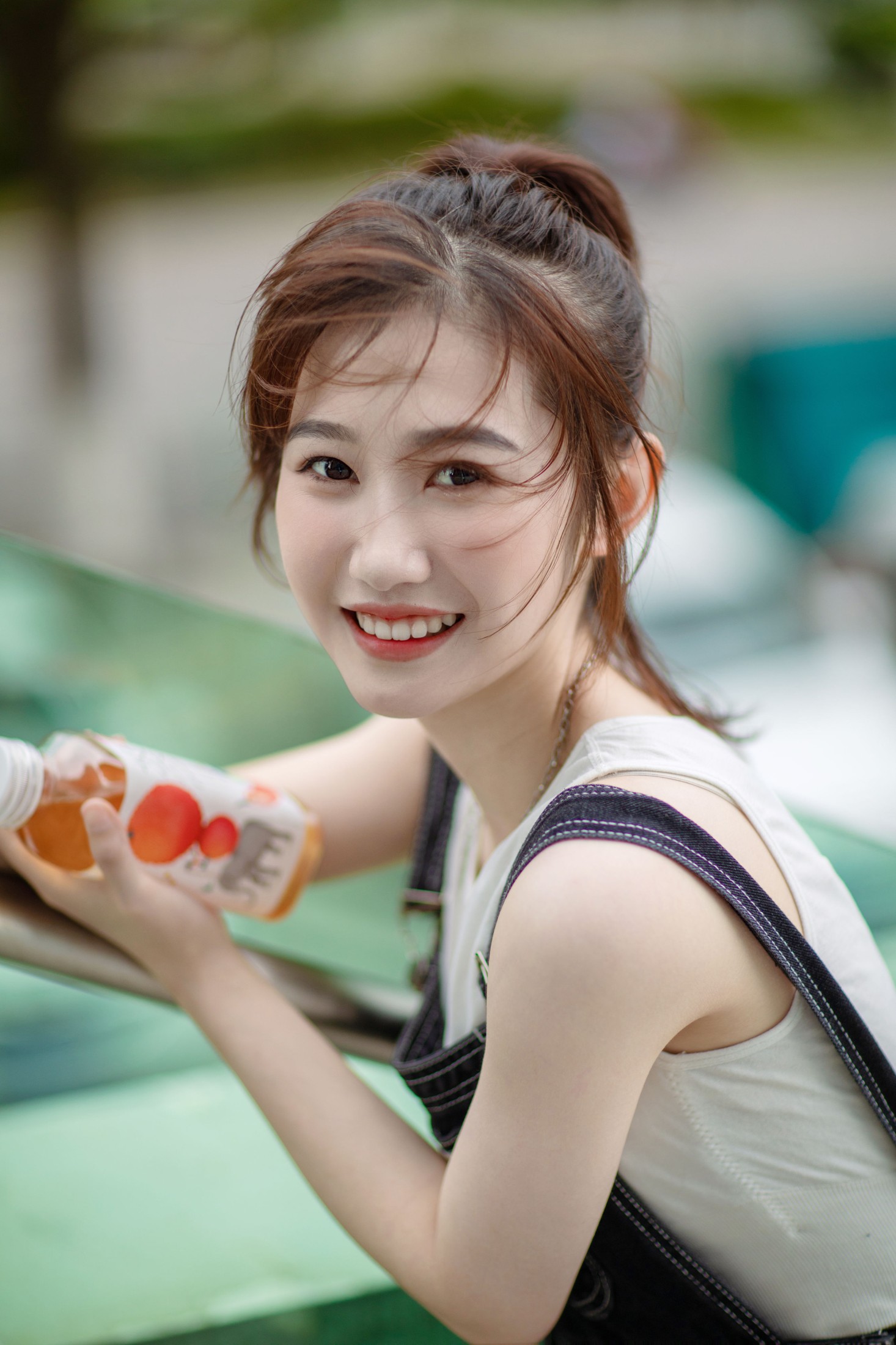 佩佩 – 《夏日的微风》[25P]