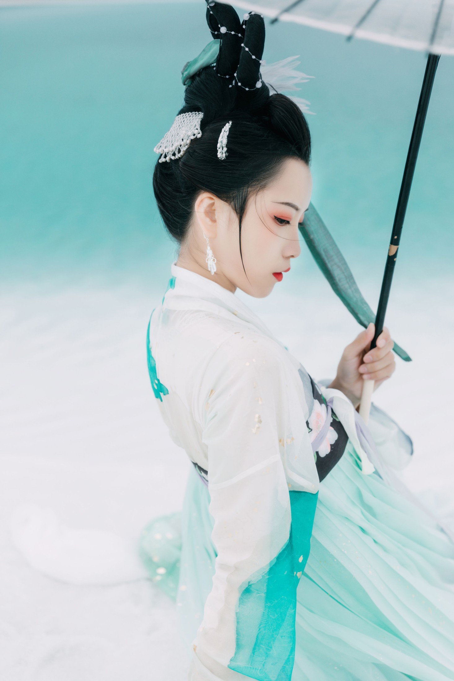 公孙凭 – 《碧水间》[22P]