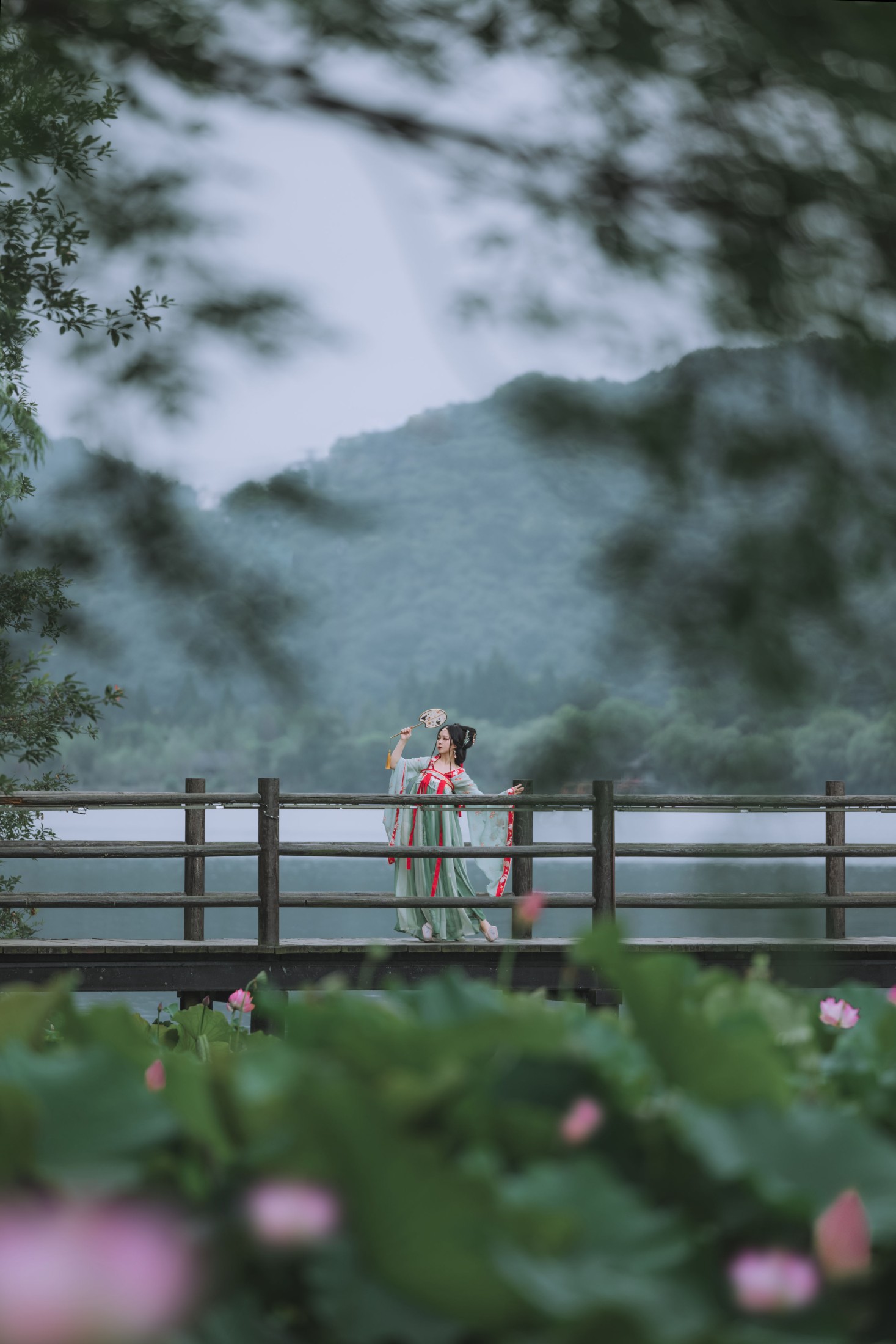 阡墨红尘 – 《风荷举》[22P]