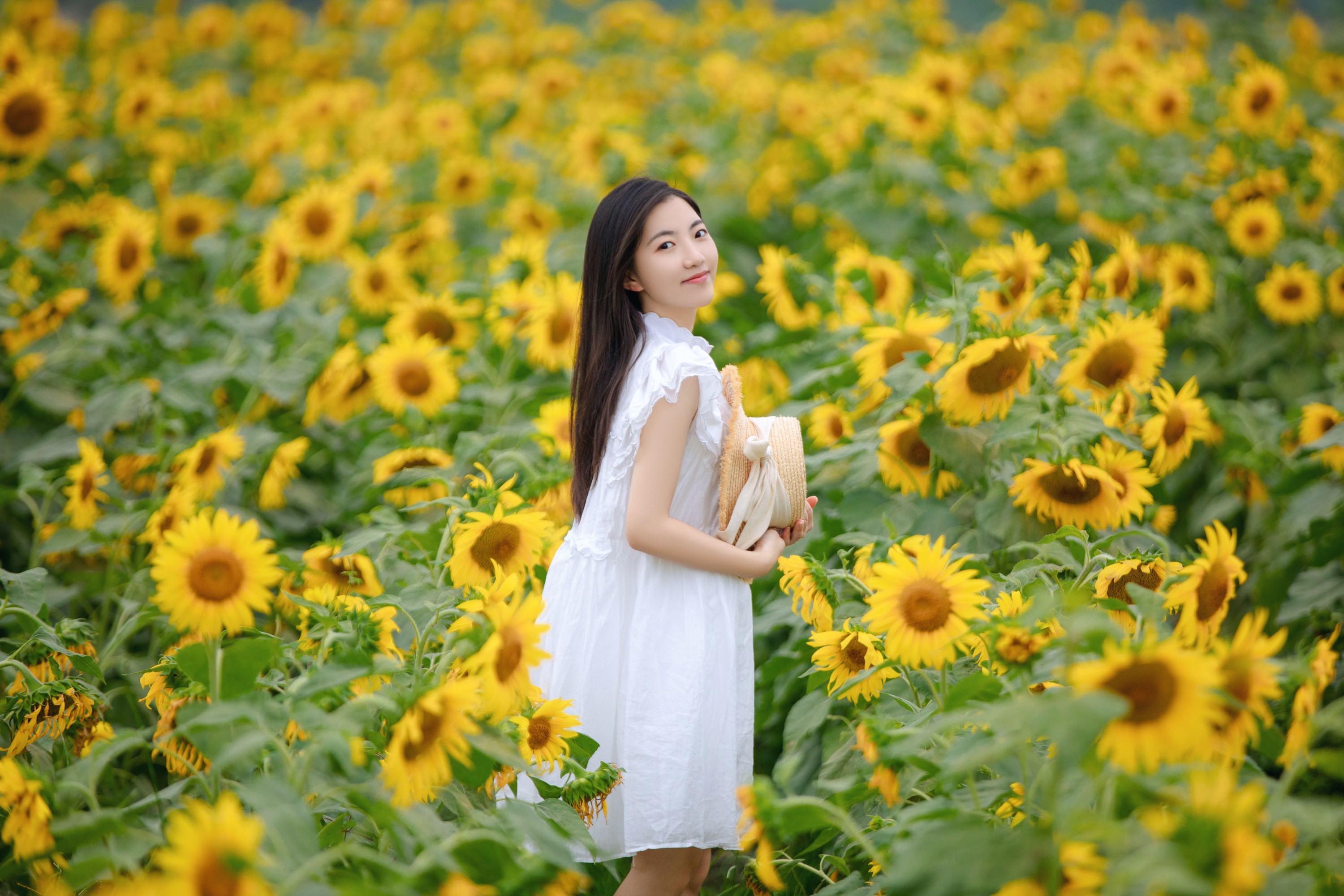 栗子 – 《向日葵女孩》[22P]