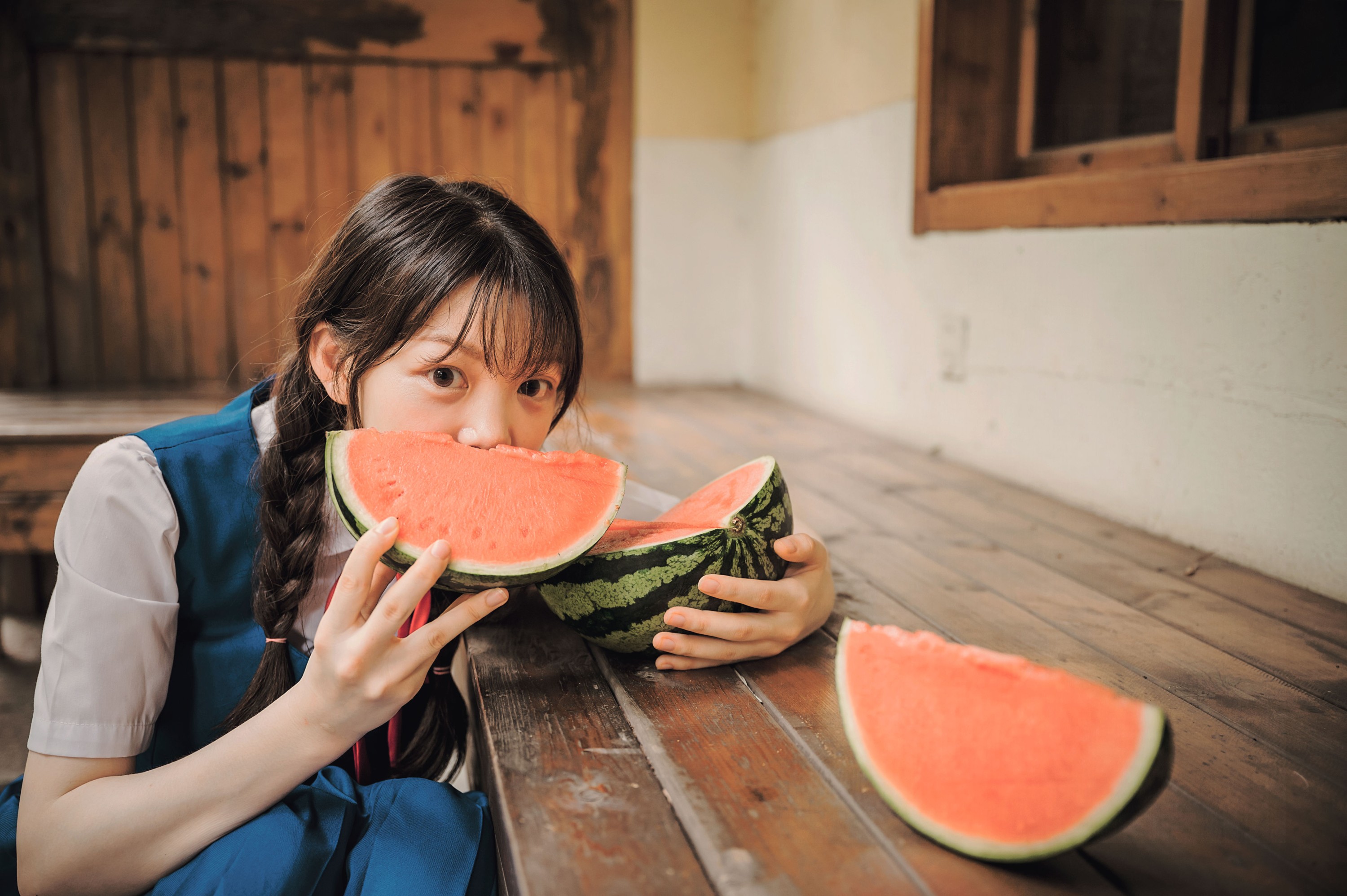 奶小白是金鱼 – 《有西瓜的夏天》[29P]