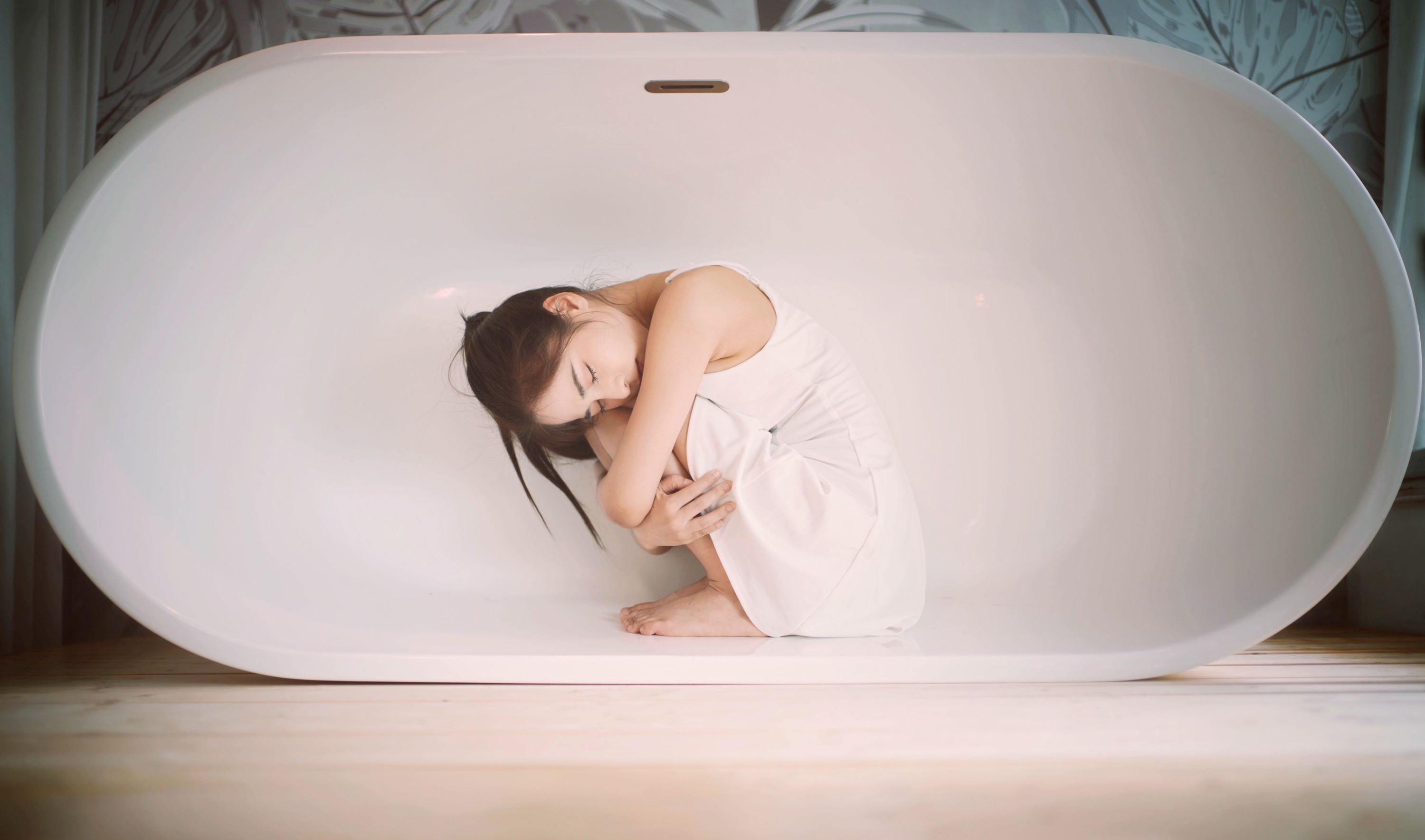 蛋蛋 – 《疯狂的浴缸》[23P]