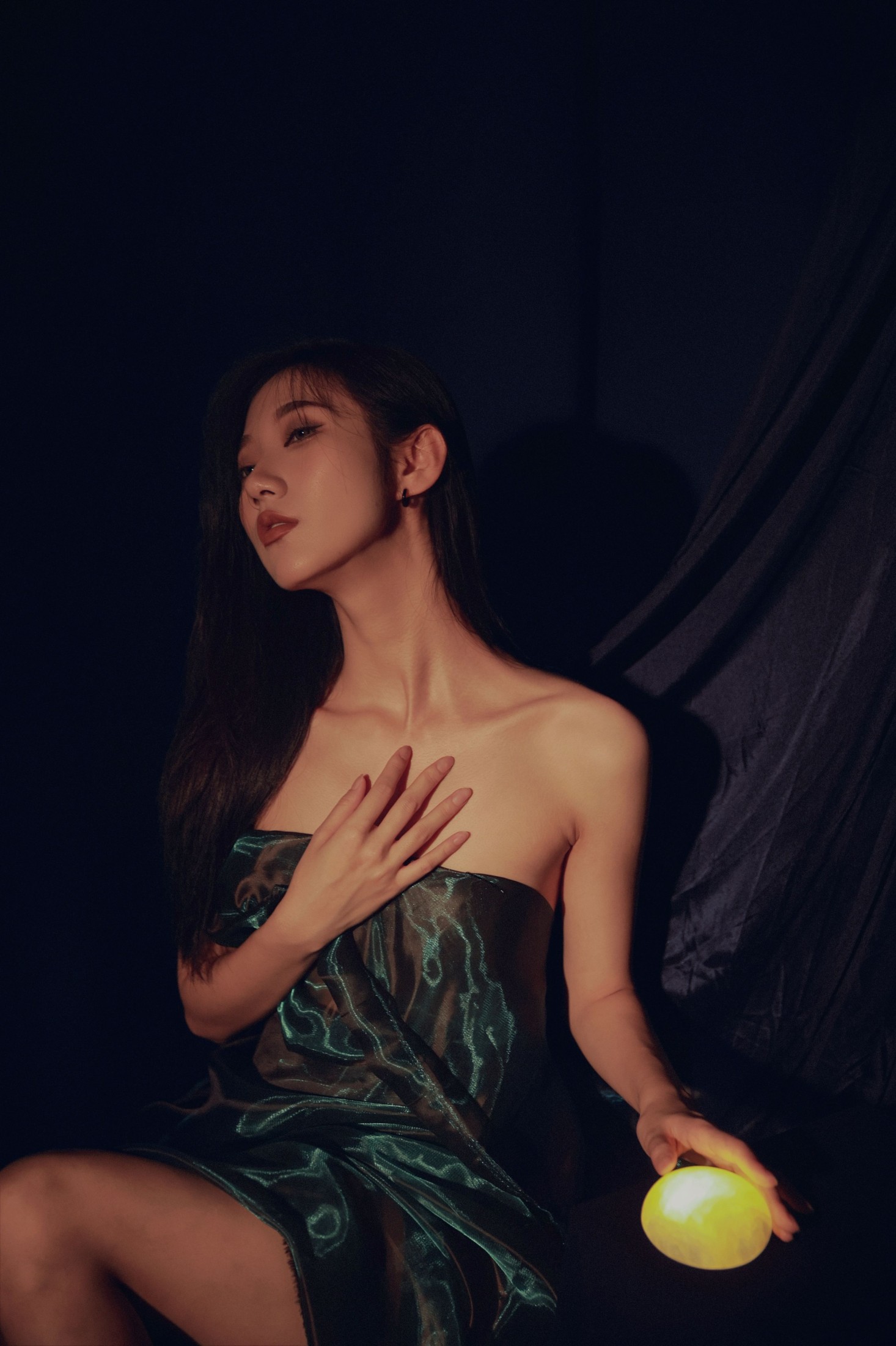 o1ne万 – 《孤独星球》[36P]