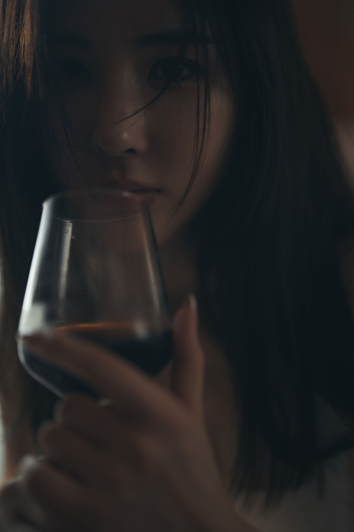 萱萱 – 《来点EMO，说好不哭》[53P]