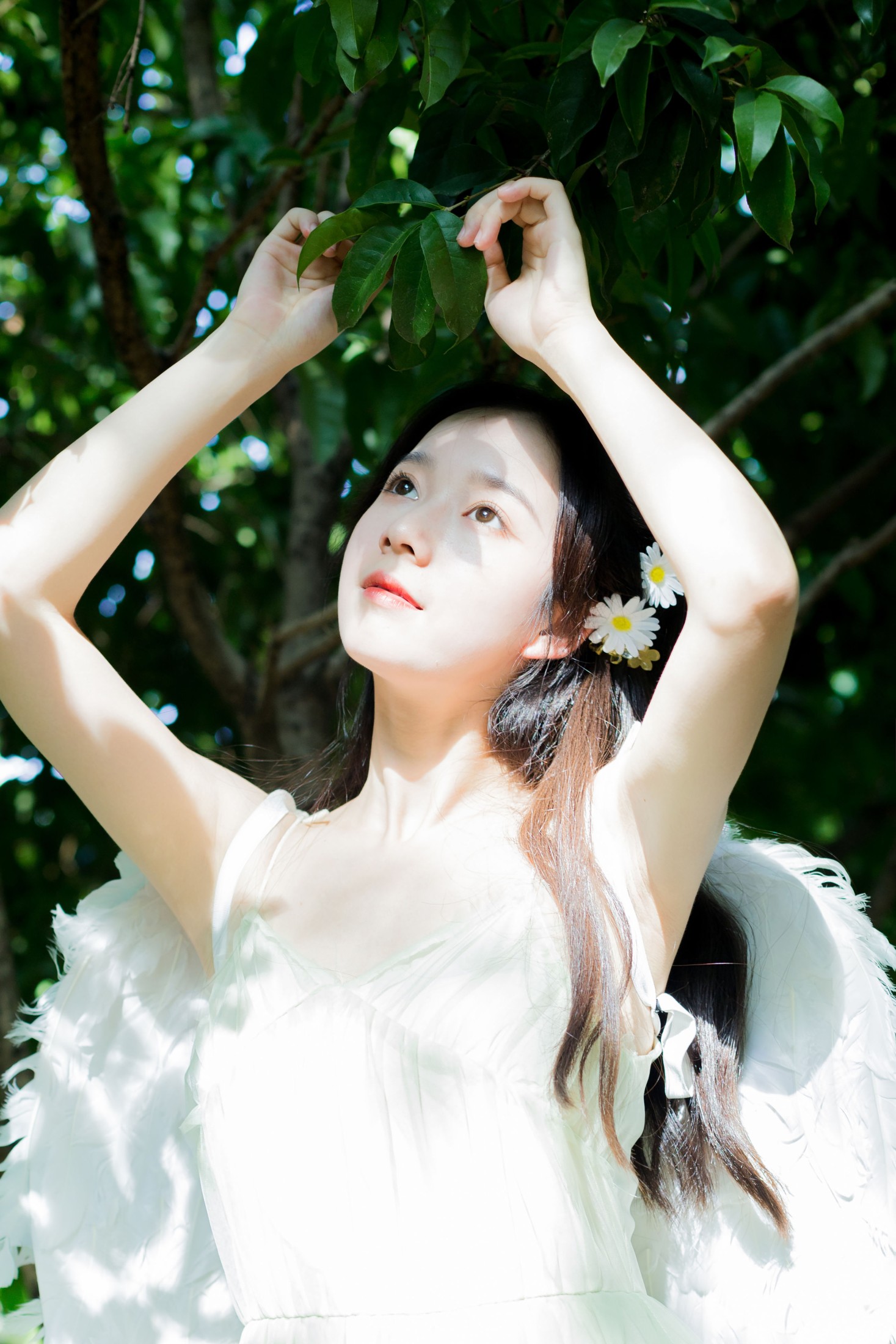 戈曼妮Nini – 《夏末的精灵》[33P]