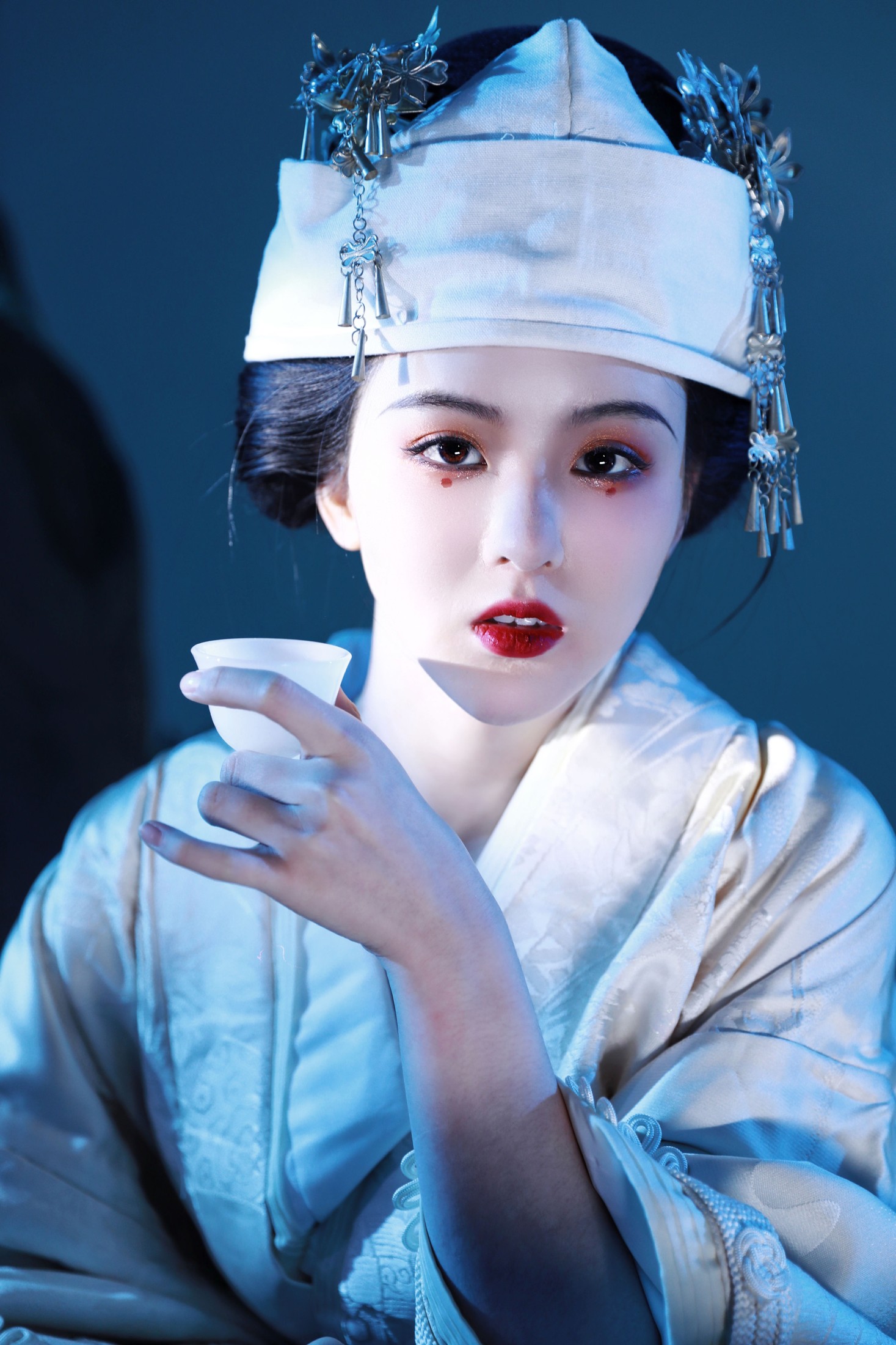 天晴后的樱花花 – 《白无垢》[43P]