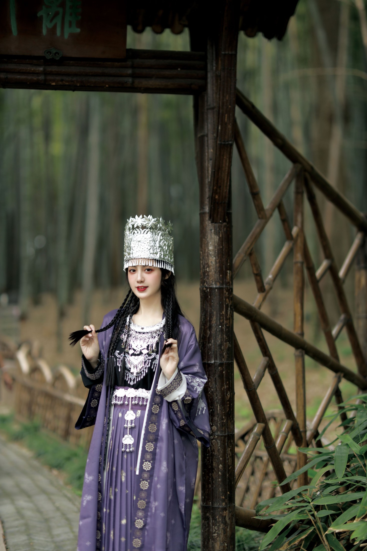 绫酱MizunoAya – 《苗疆女子》[28P]