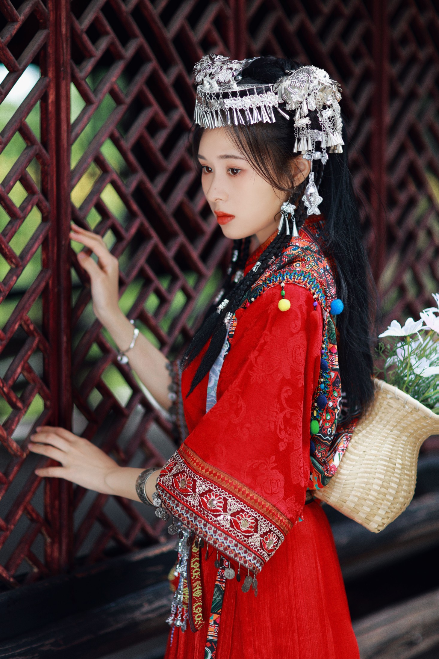 思思 – 《苗疆少女》[20P]