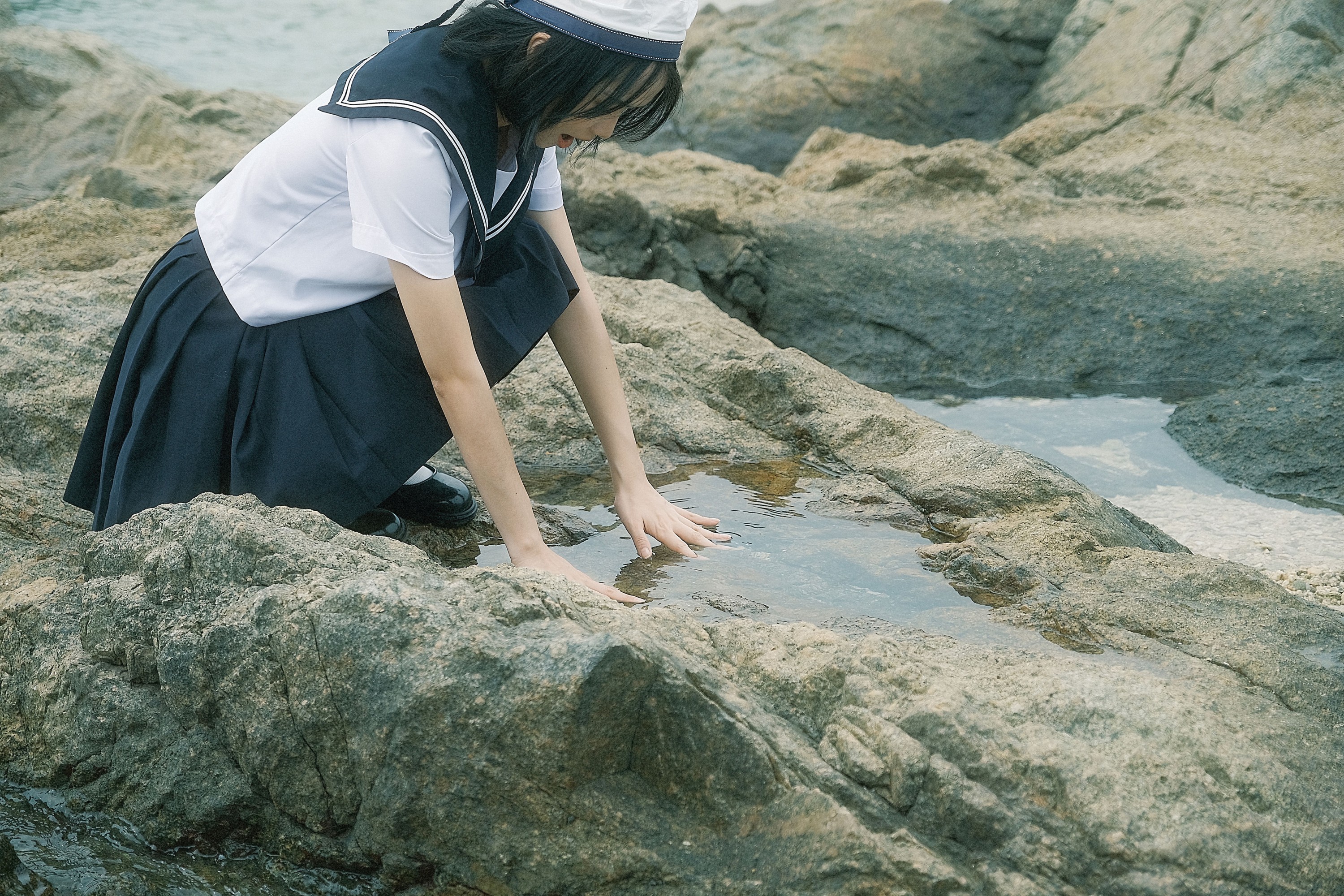 Kumomon – 《阴天的海》[26P]