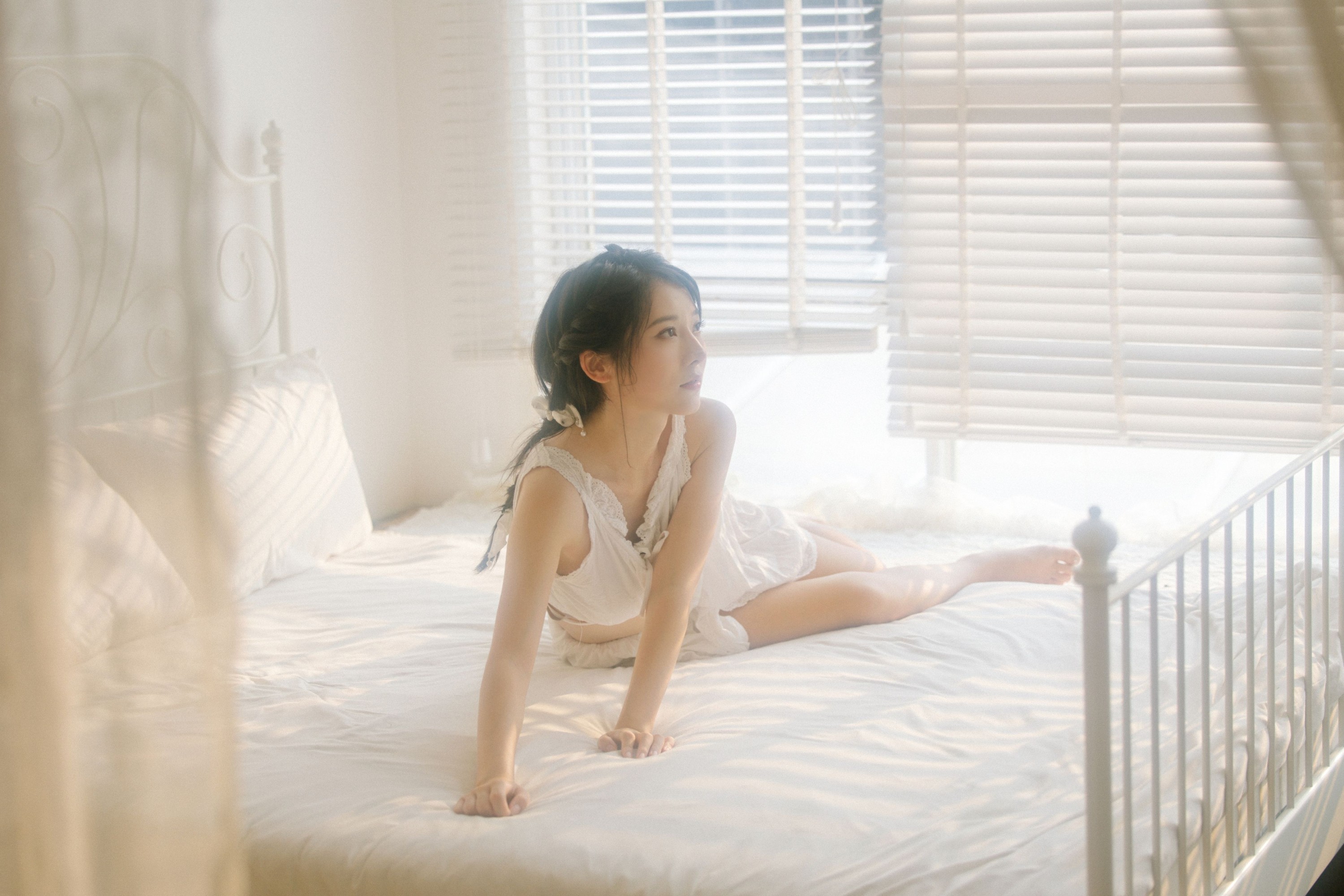 宣萱 – 《室内少女》[26P]