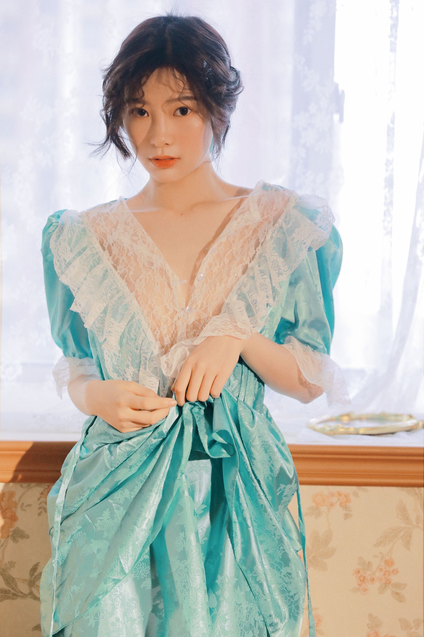 桃芊鱼 – 《窗边少女》[35P]