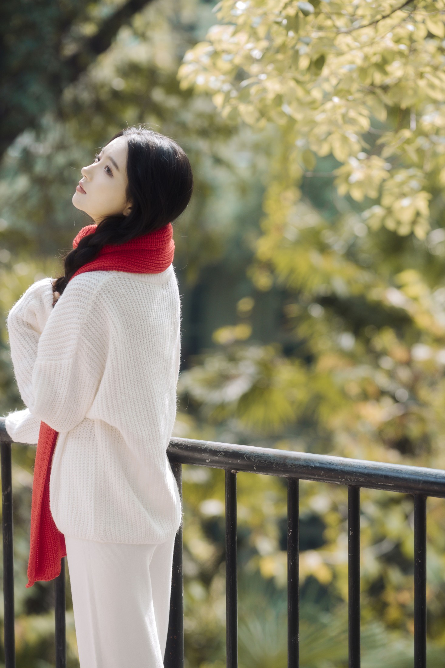 Elaine – 《红色暖冬》[46P]