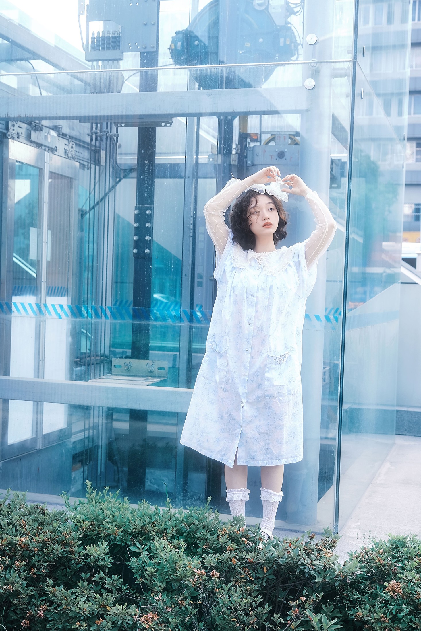馨馨 – 《爱丽丝漫游城市》[23P]