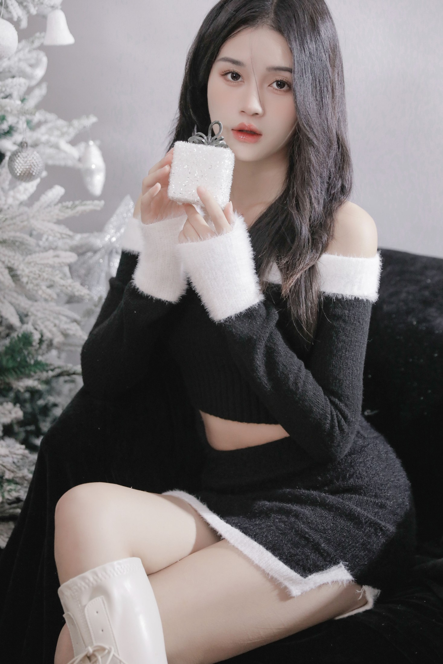 馨瑶XINYAO – 《圣诞少女》[25P]