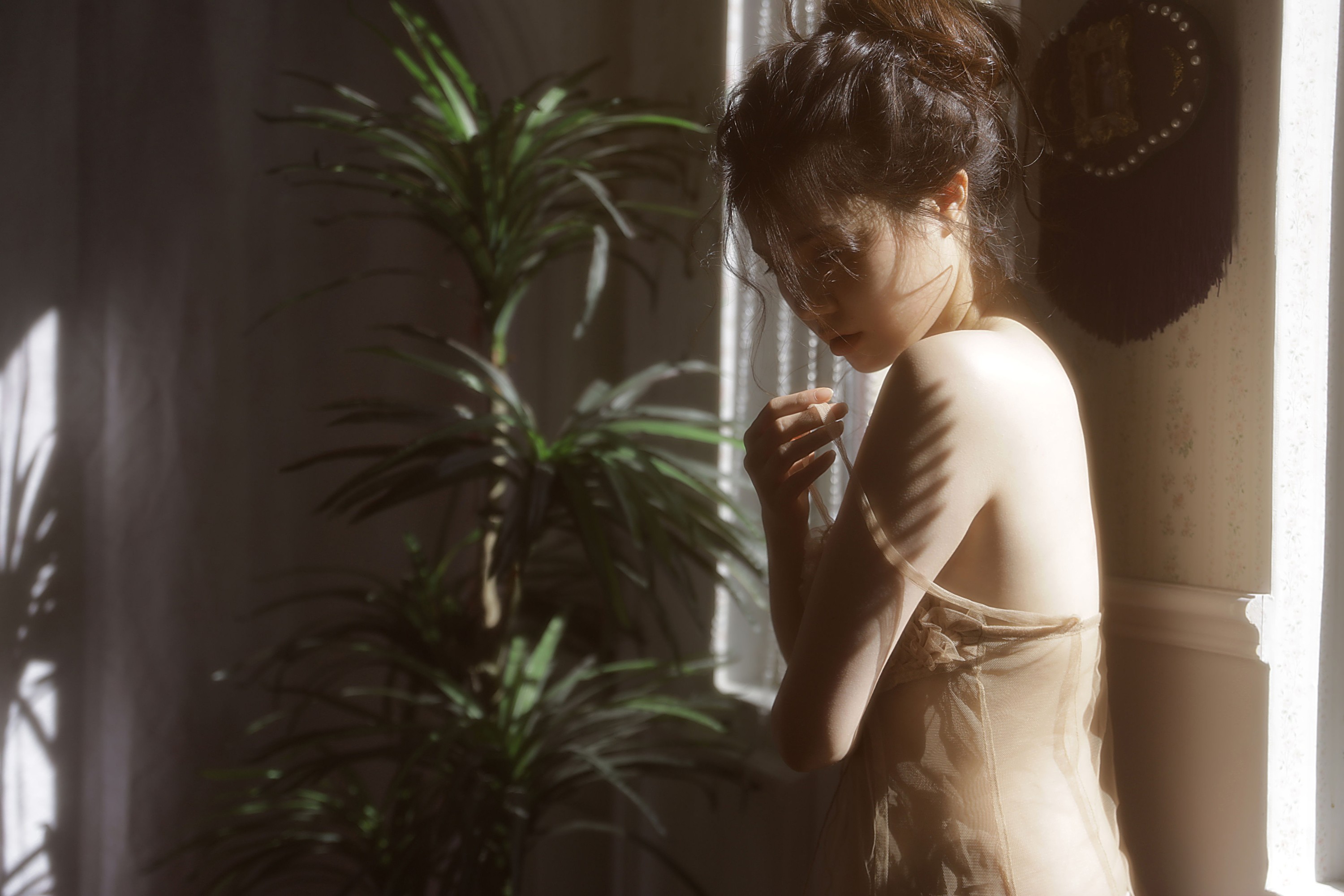 Chensuy333 – 《光影》[24P]