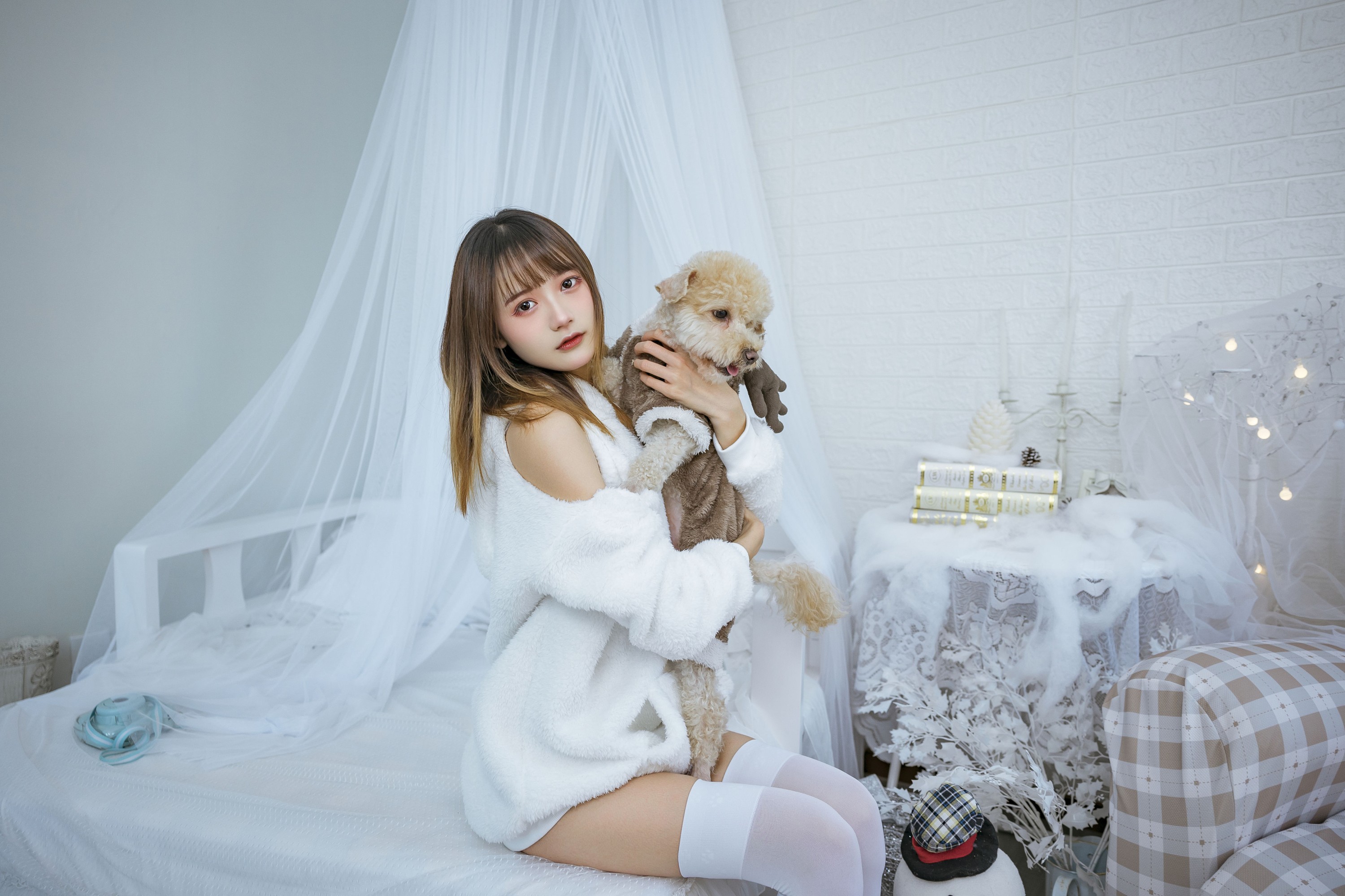 兔子Zzz不吃胡萝卜 – 《温馨少女与宠物们》[24P]