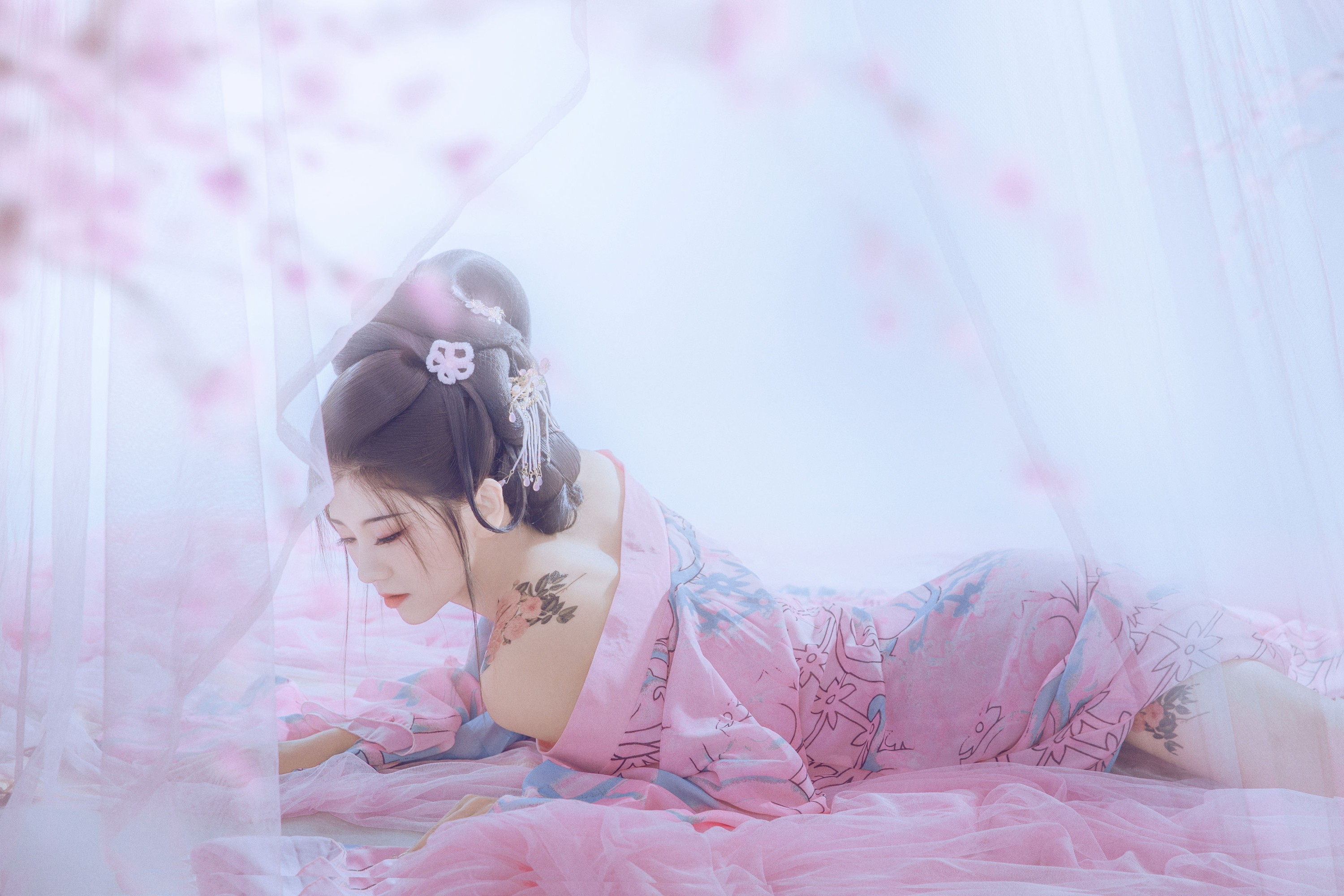 芳宝 – 《芳年华月》[20P]