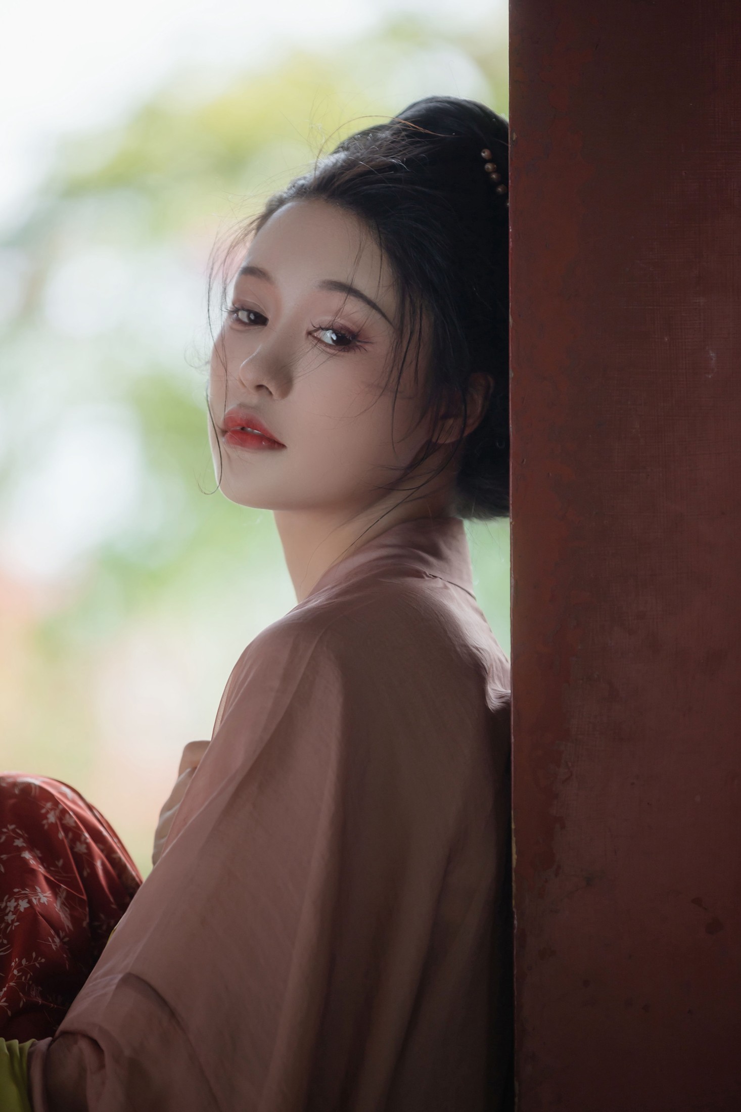 梨一依 – 《宫墙柳》[24P]