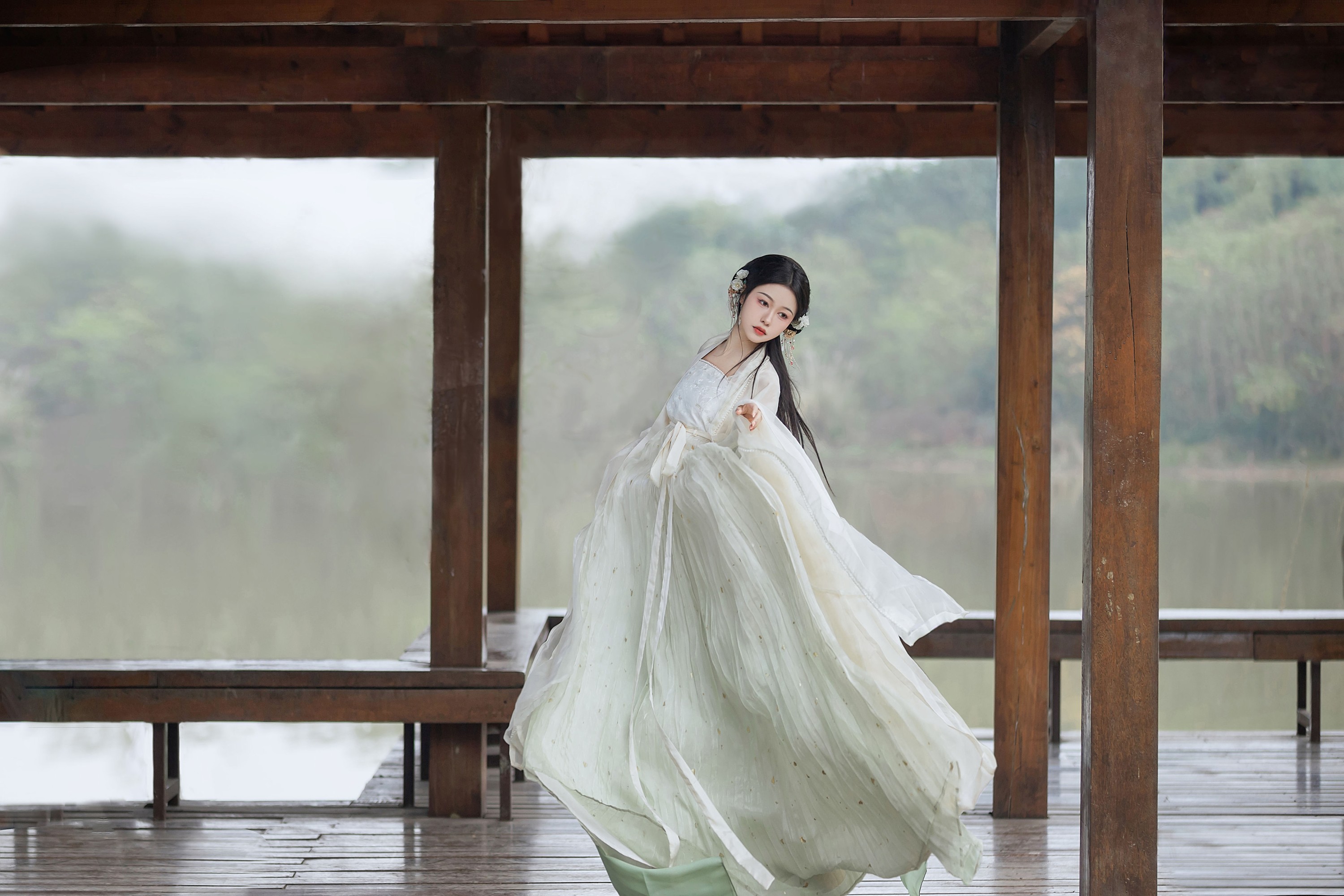 梨一依 – 《茉莉花》[22P]