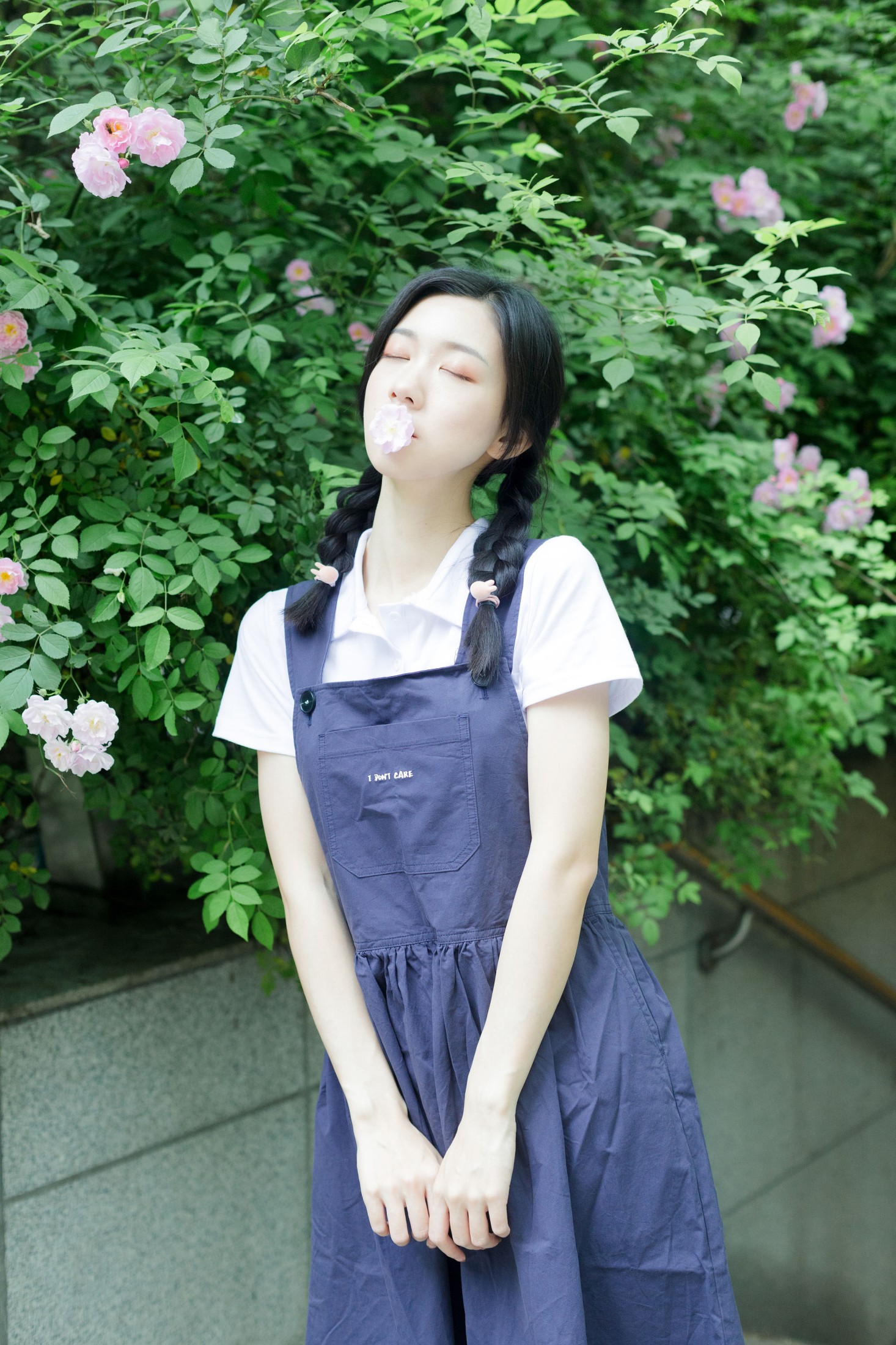 饲猫少女- – 《除了春天和蔷薇》[26P]