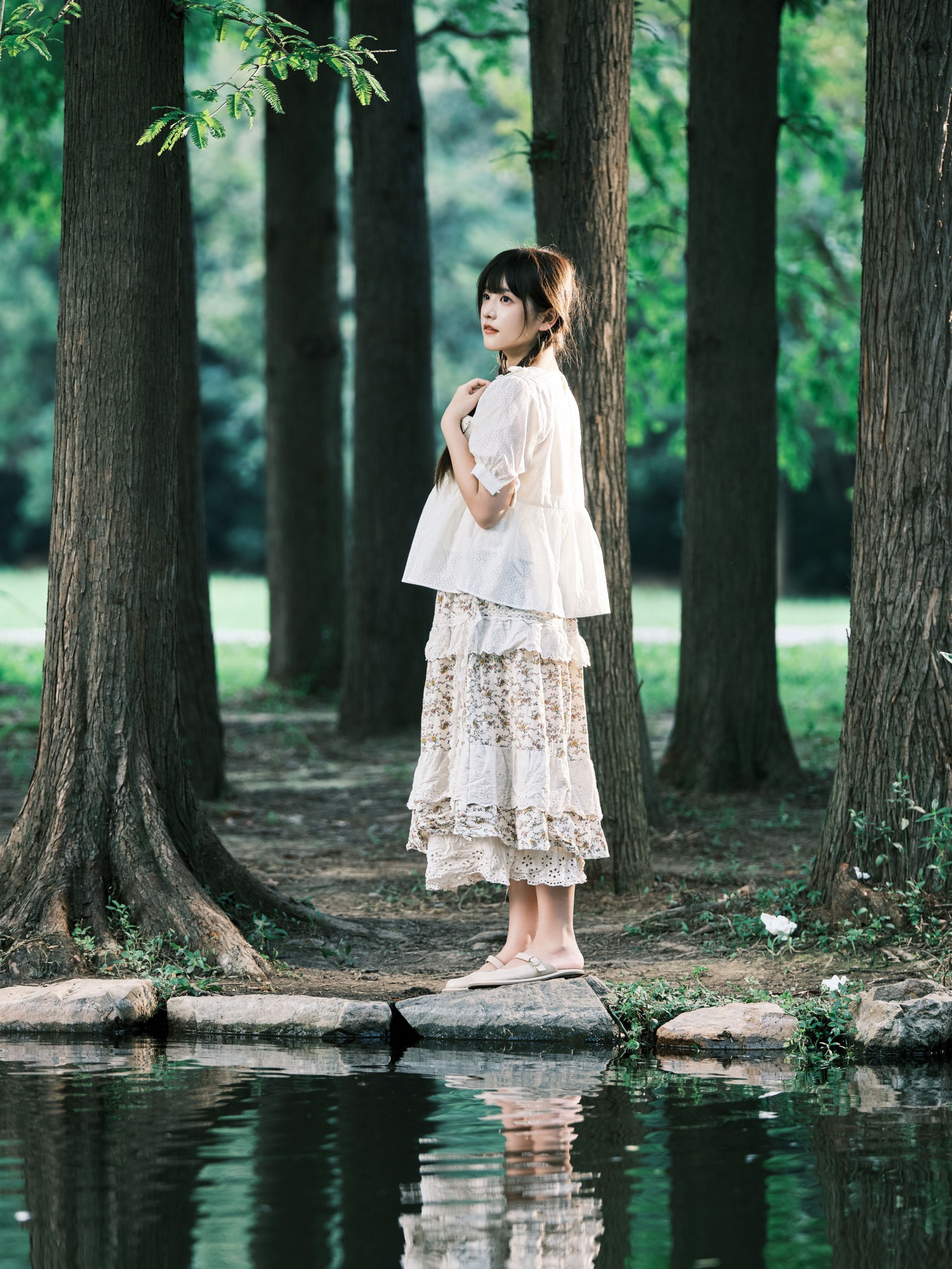 宵宵喵 – 《森》[28P]