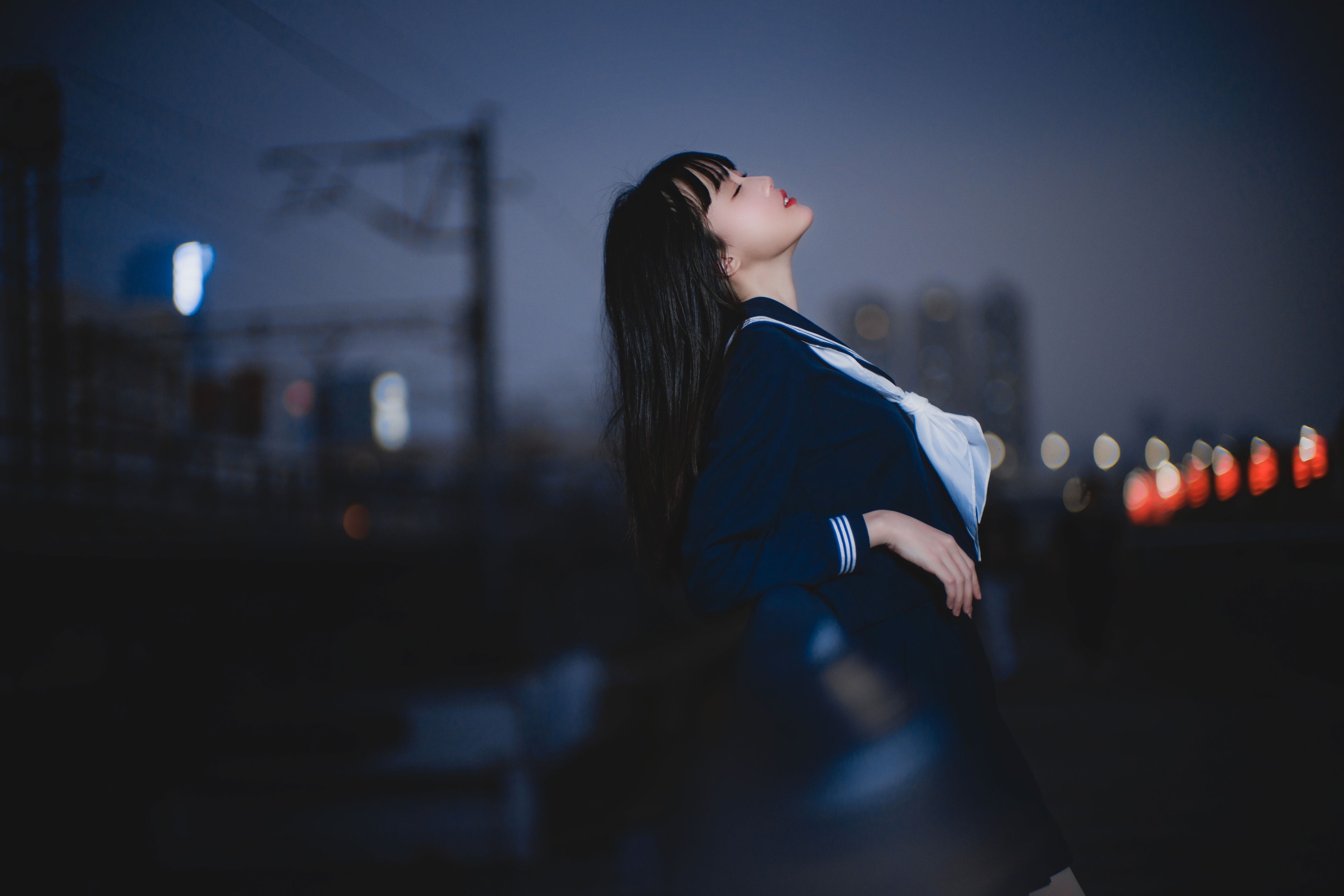 小鹿桃i – 《夜路》[22P]