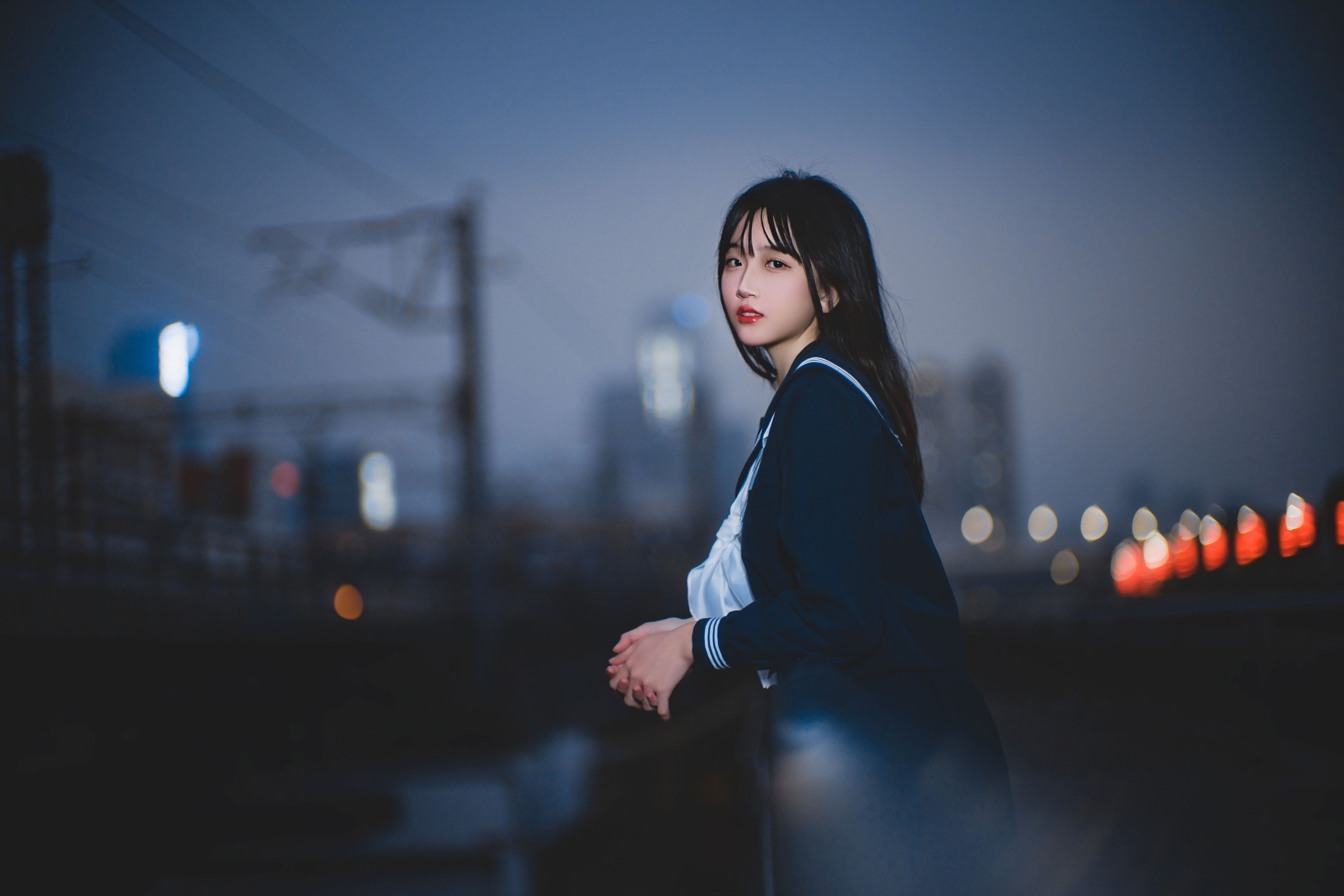 小鹿桃i – 《夜路》[22P]