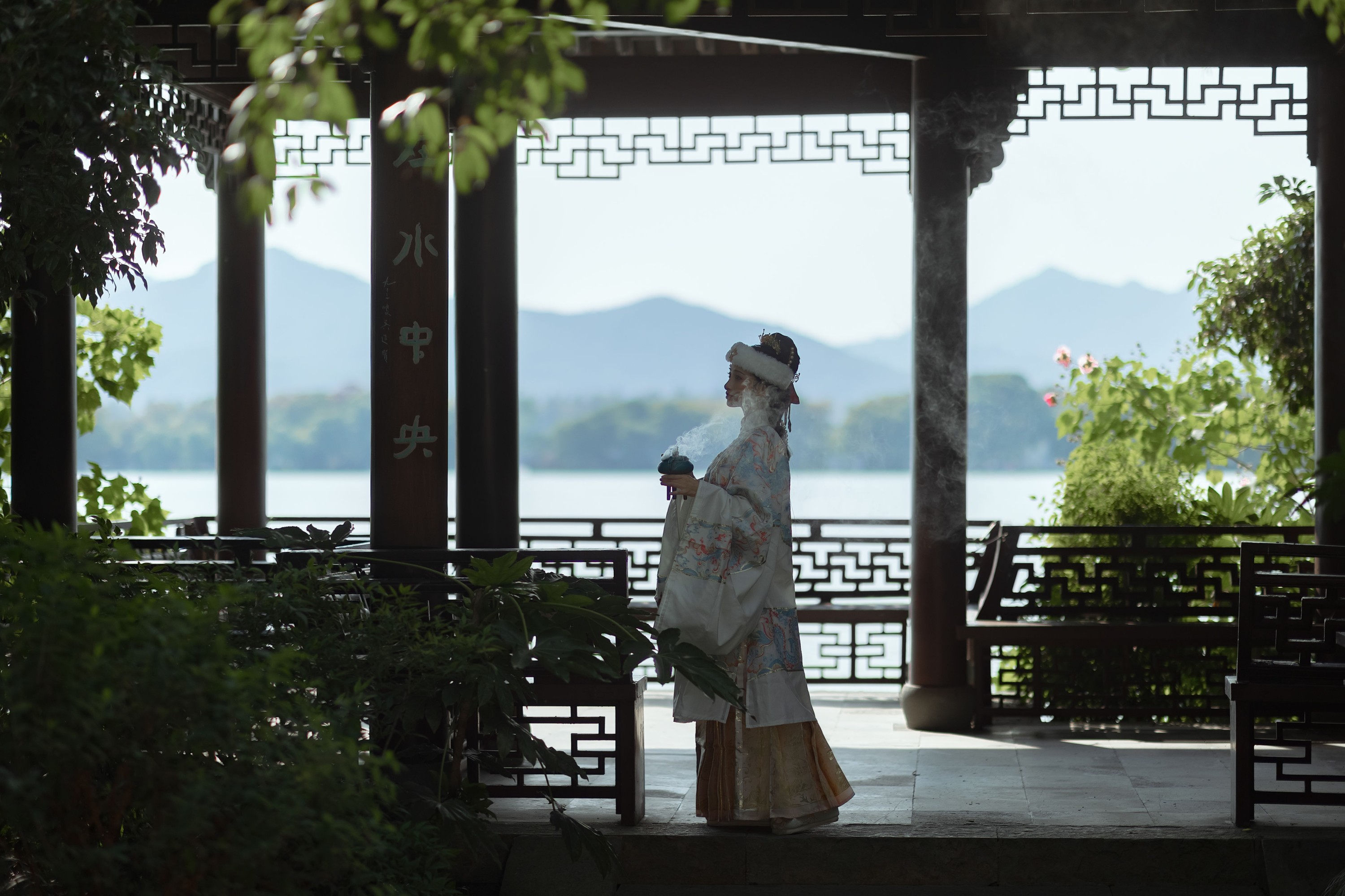 眸小妖 – 《秋游湖心亭》[52P]
