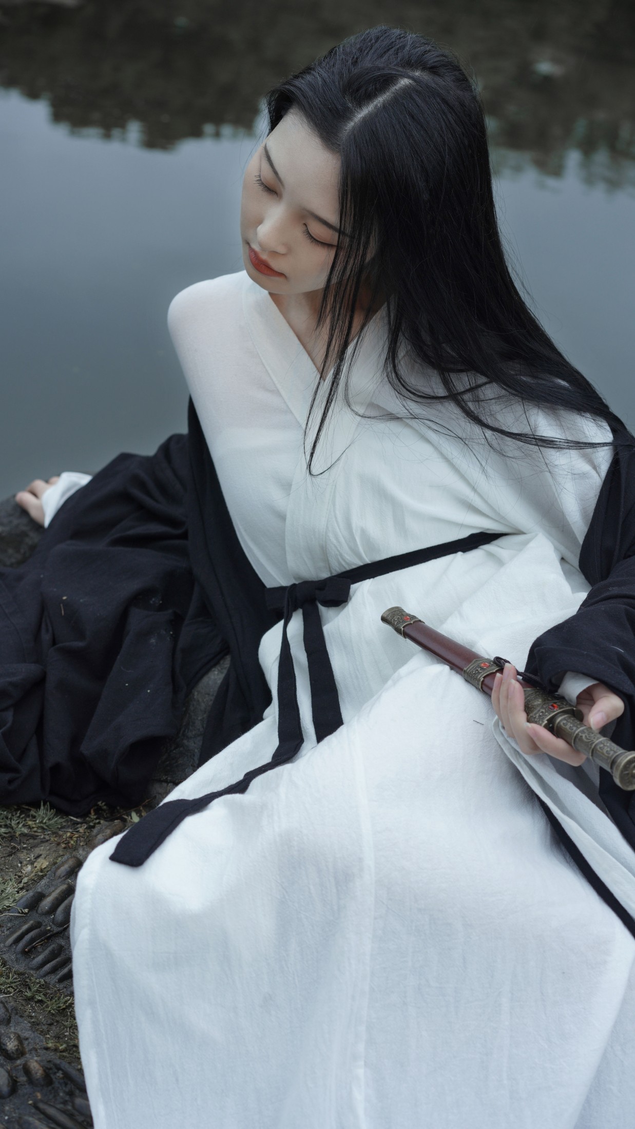 爱探险的夏商周 – 《清冷三月》[32P]